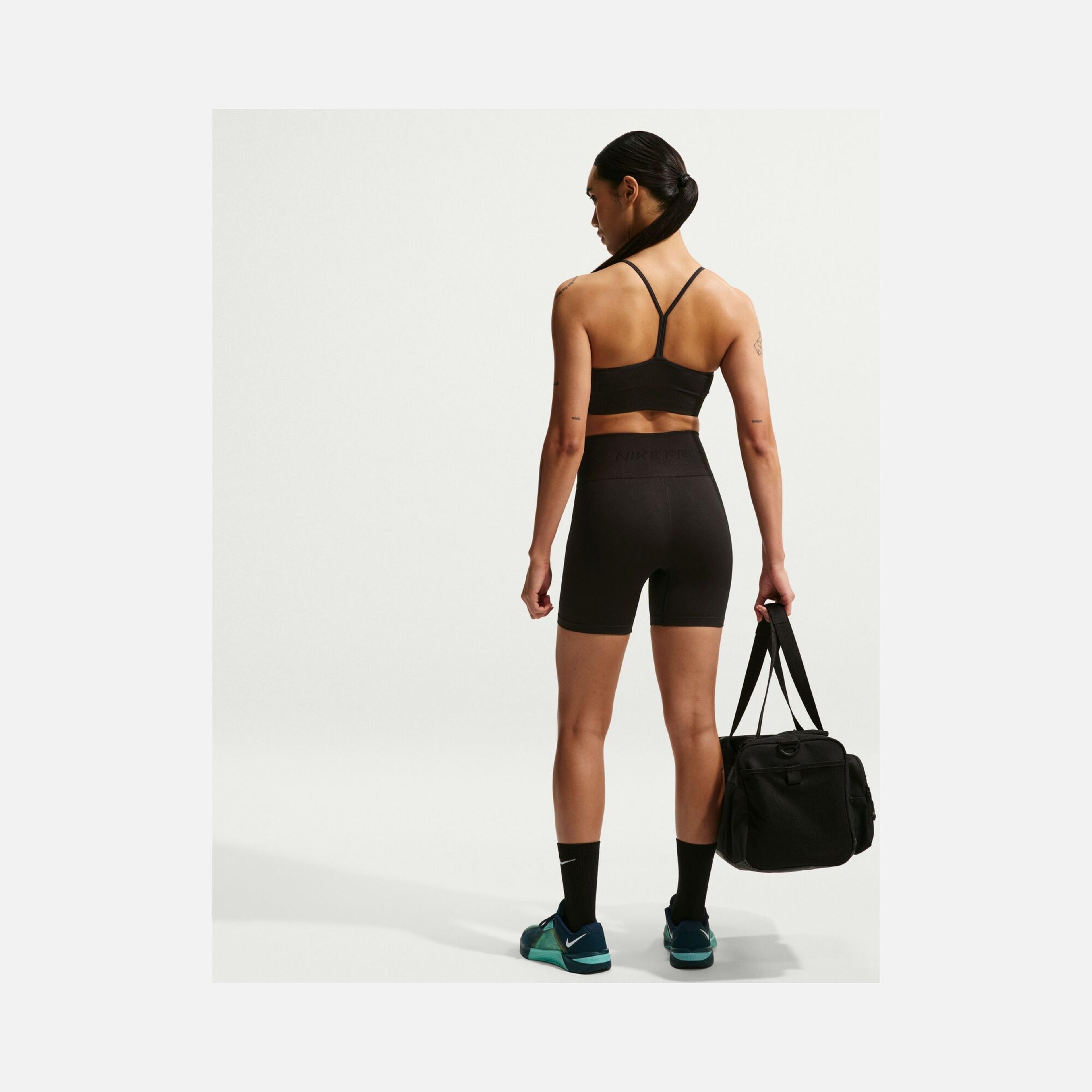 Nike Pro Dri-Fit Seamless High Rise 5 In Kadın Şort