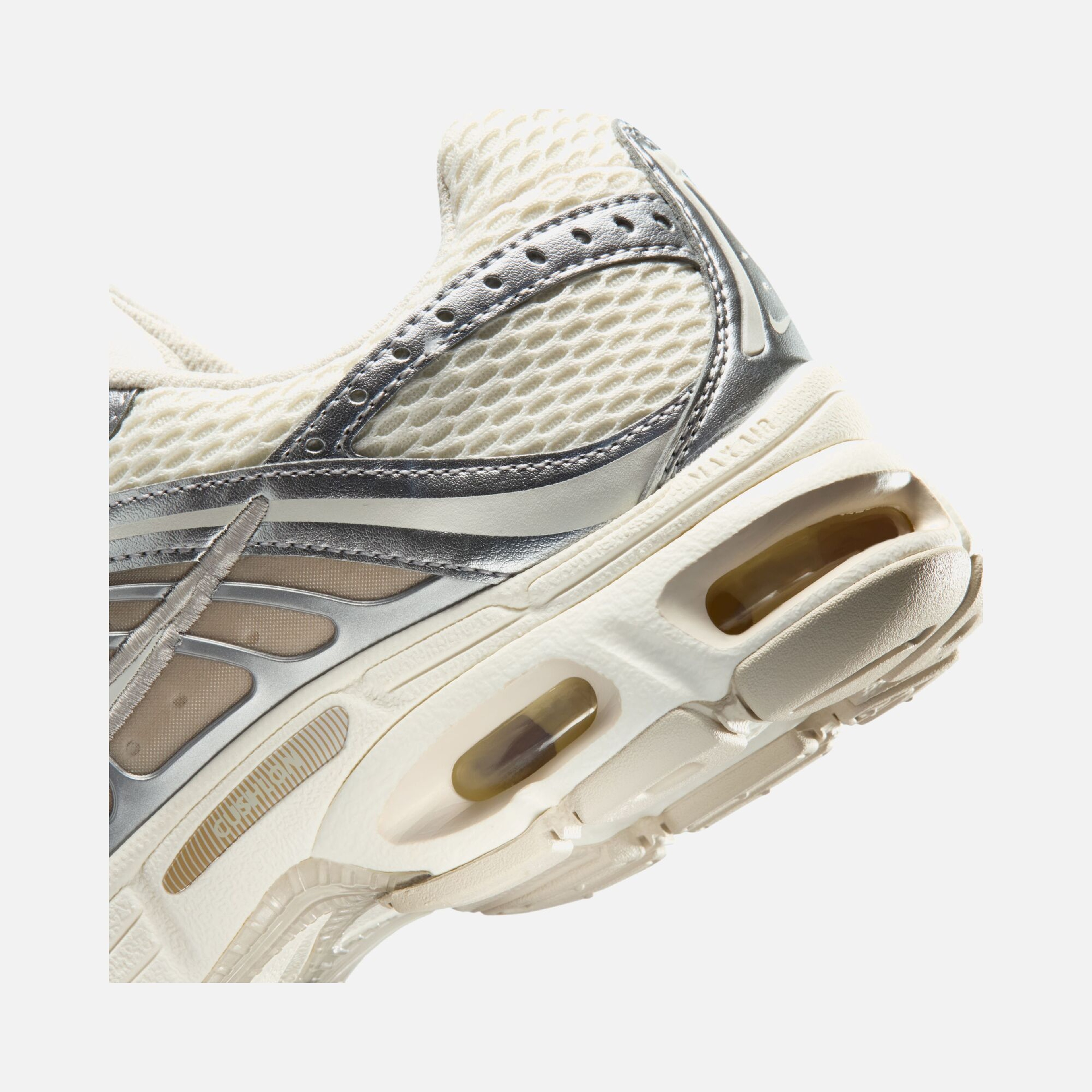 Nike Air Max Moto 2 Kadın Spor Ayakkabı