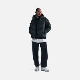 Nike Windpuffer Storm-FIT Loose Hooded Down Puffer Kadın Mont