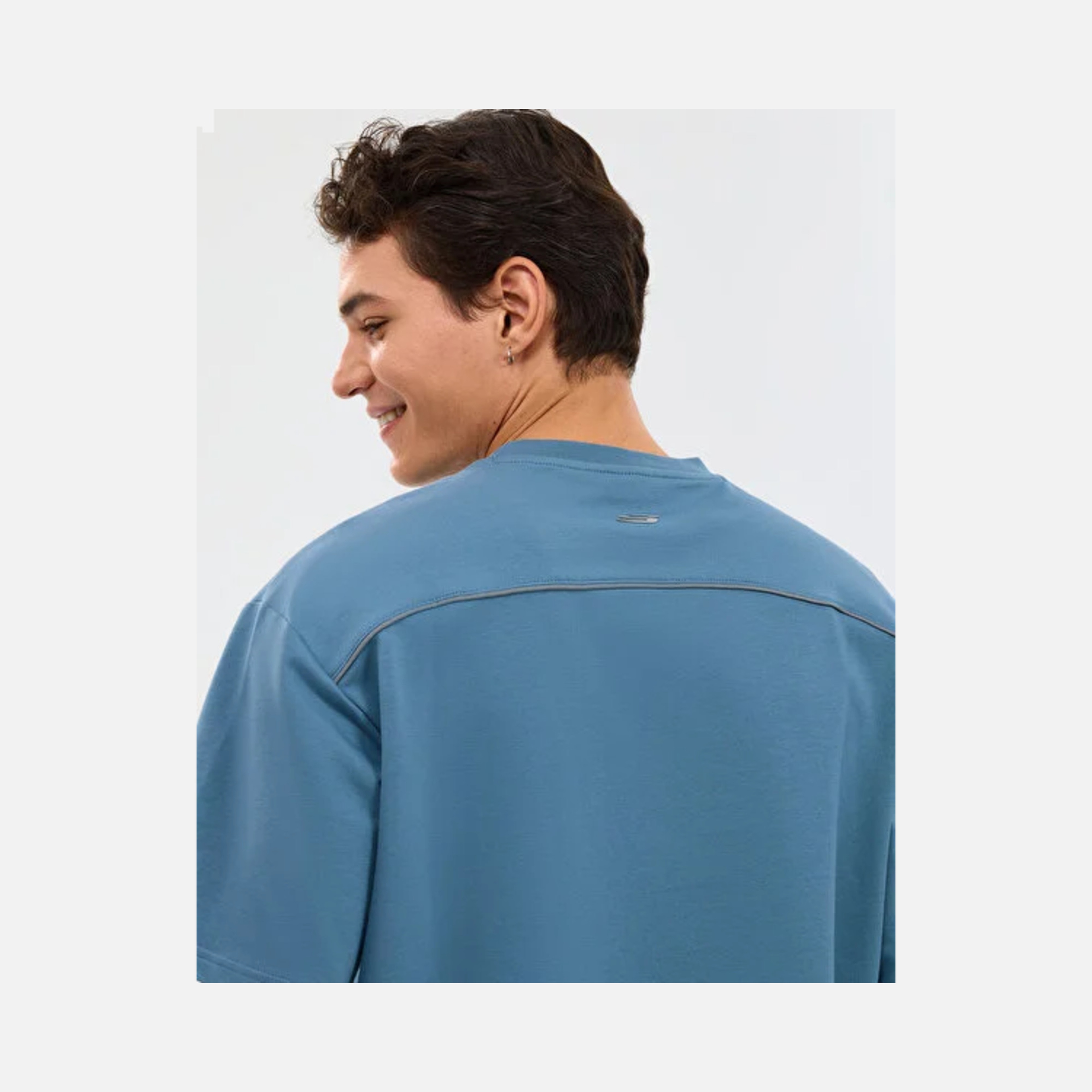 Skechers Graphic Tee Reflect Logo Oversize Erkek Tişört