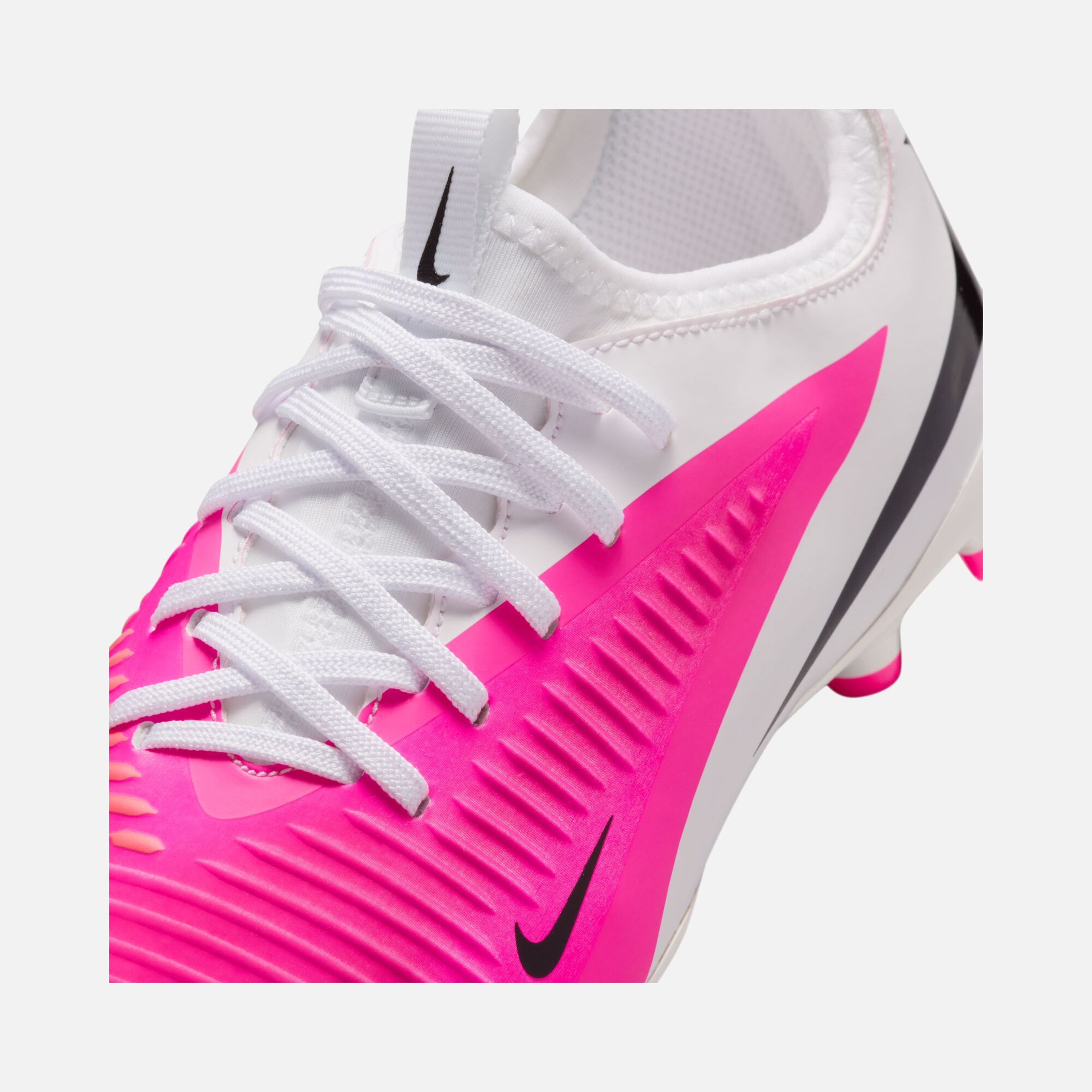 Nike Jr. Phantom 6 Low Academy Çocuk Krampon