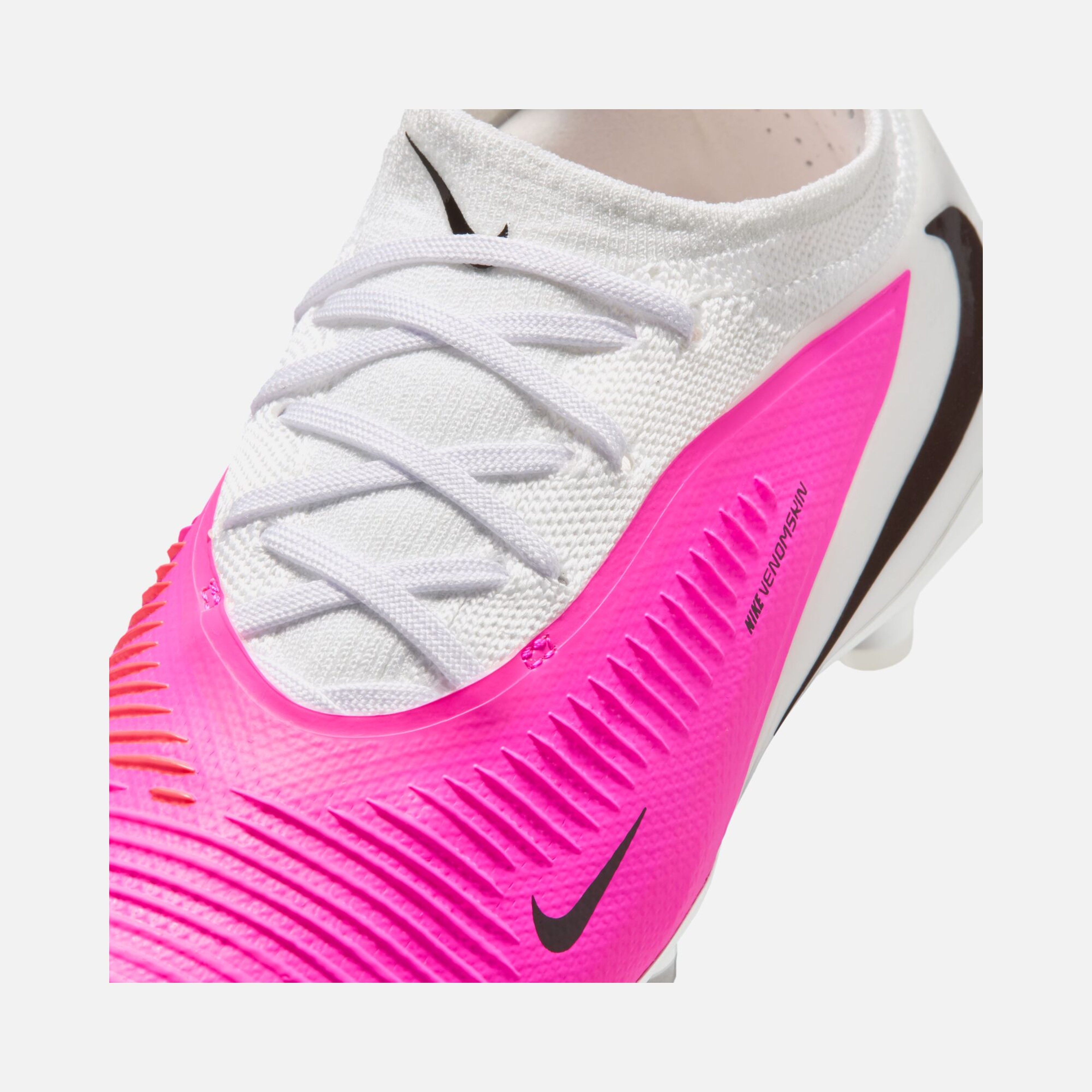 Nike Jr. Phantom 6 Low Pro Çocuk Krampon
