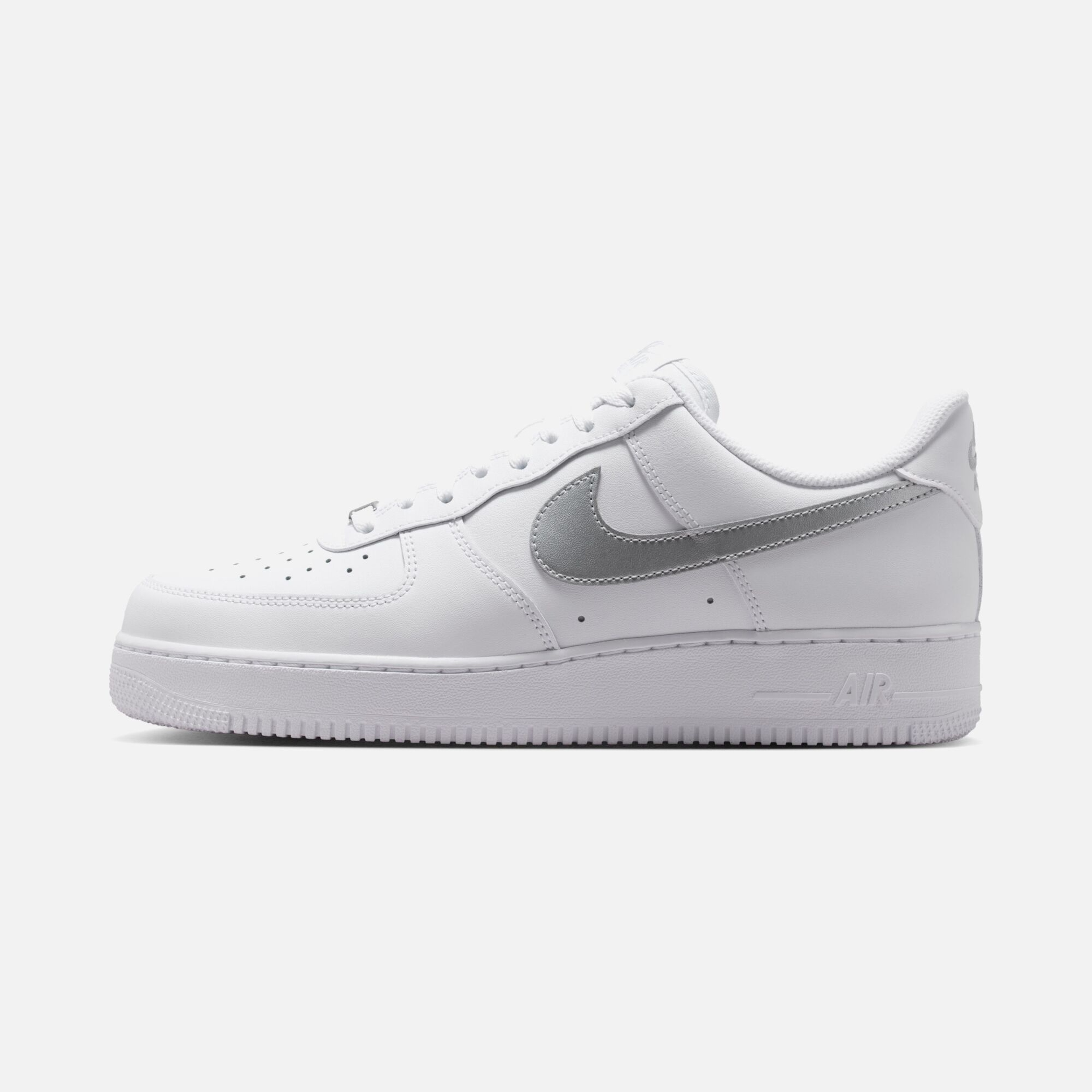 Nike Air Force 1 07 26 Erkek Spor Ayakkabı