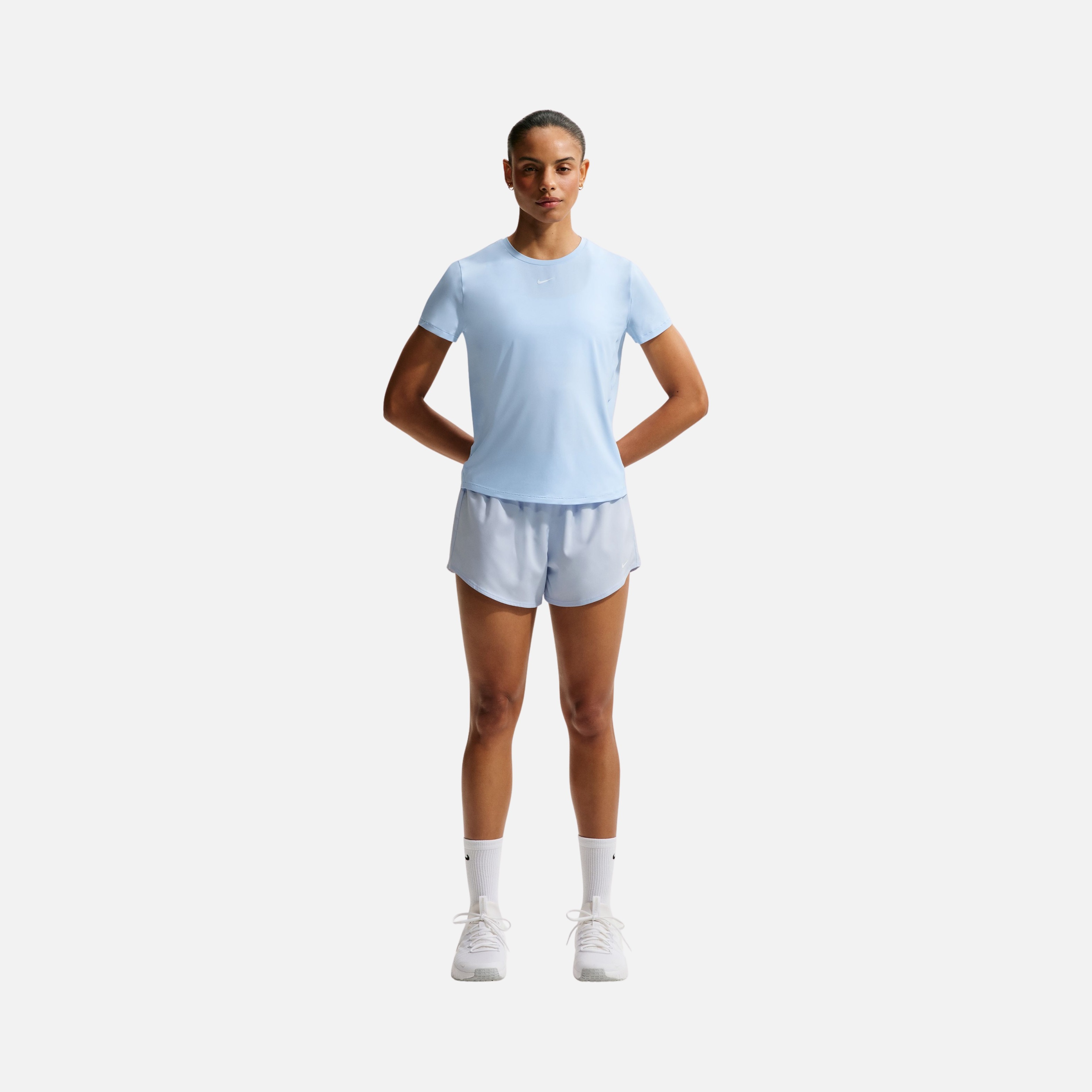 Nike One Classic Dri-Fit Short-Sleeve Training Kadın Tişört