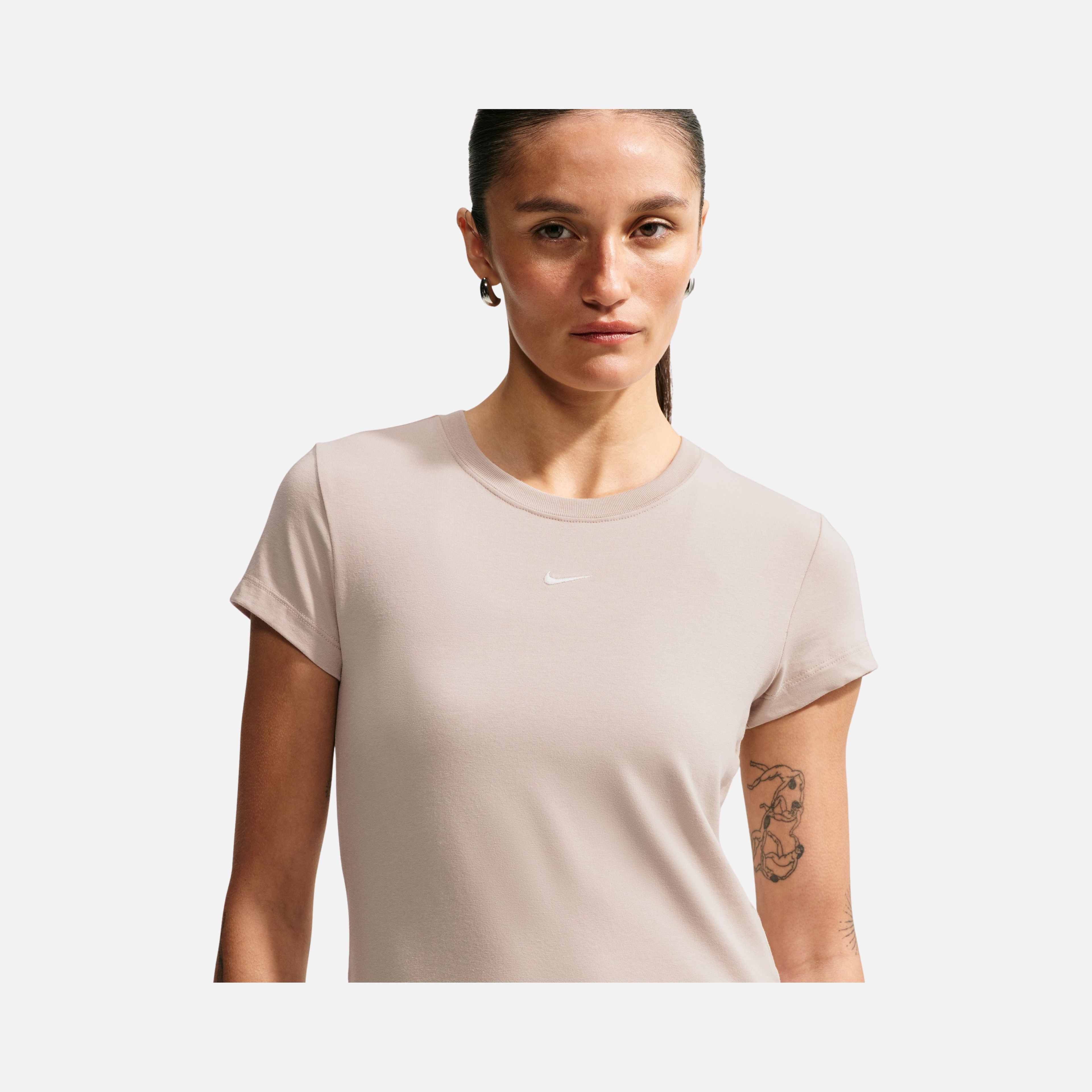 Nike Sportswear Essentials Chill Knit Short-Sleeve Kadın Tişört