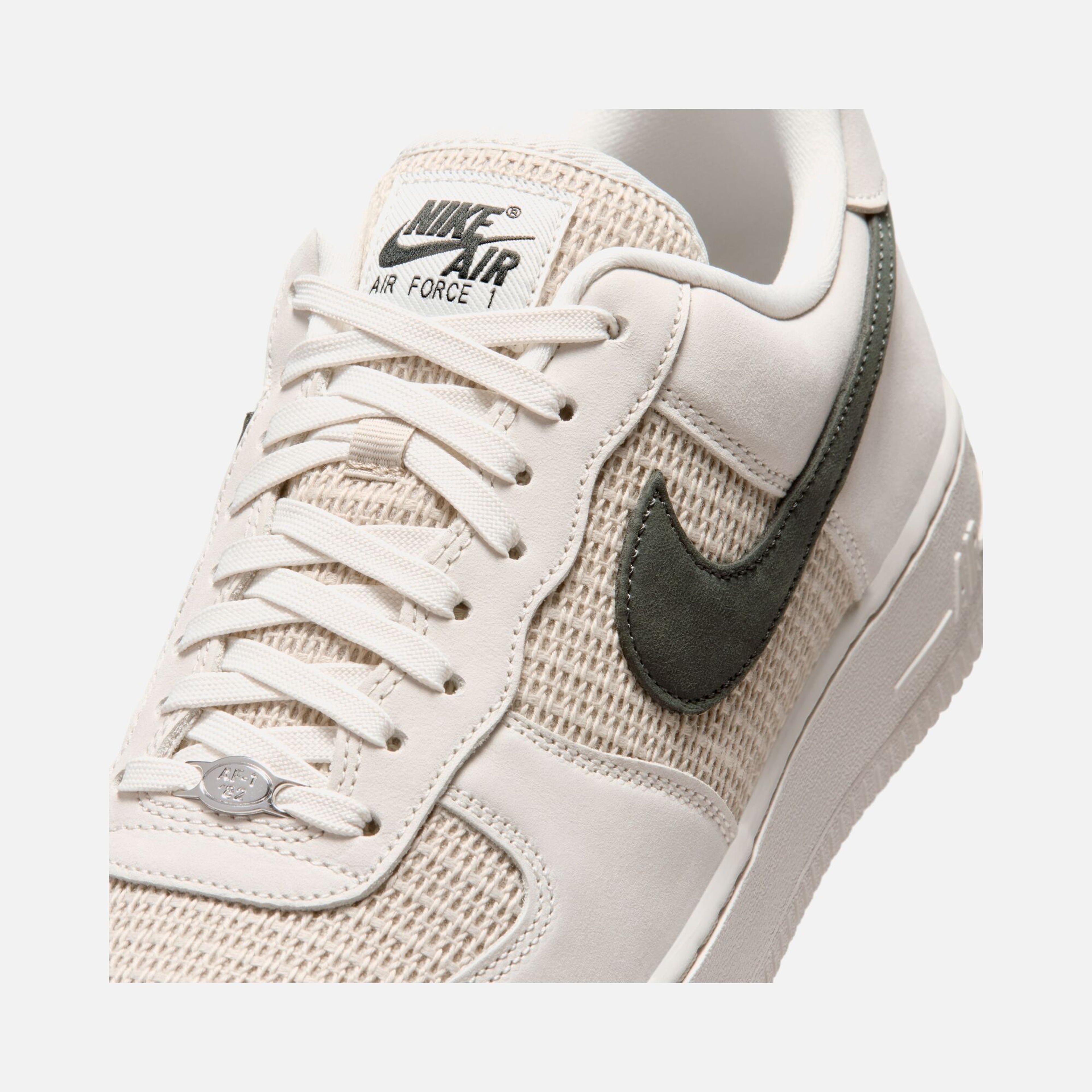 Nike Air Force 1 07 Lv8 SS26 Erkek Spor Ayakkabı