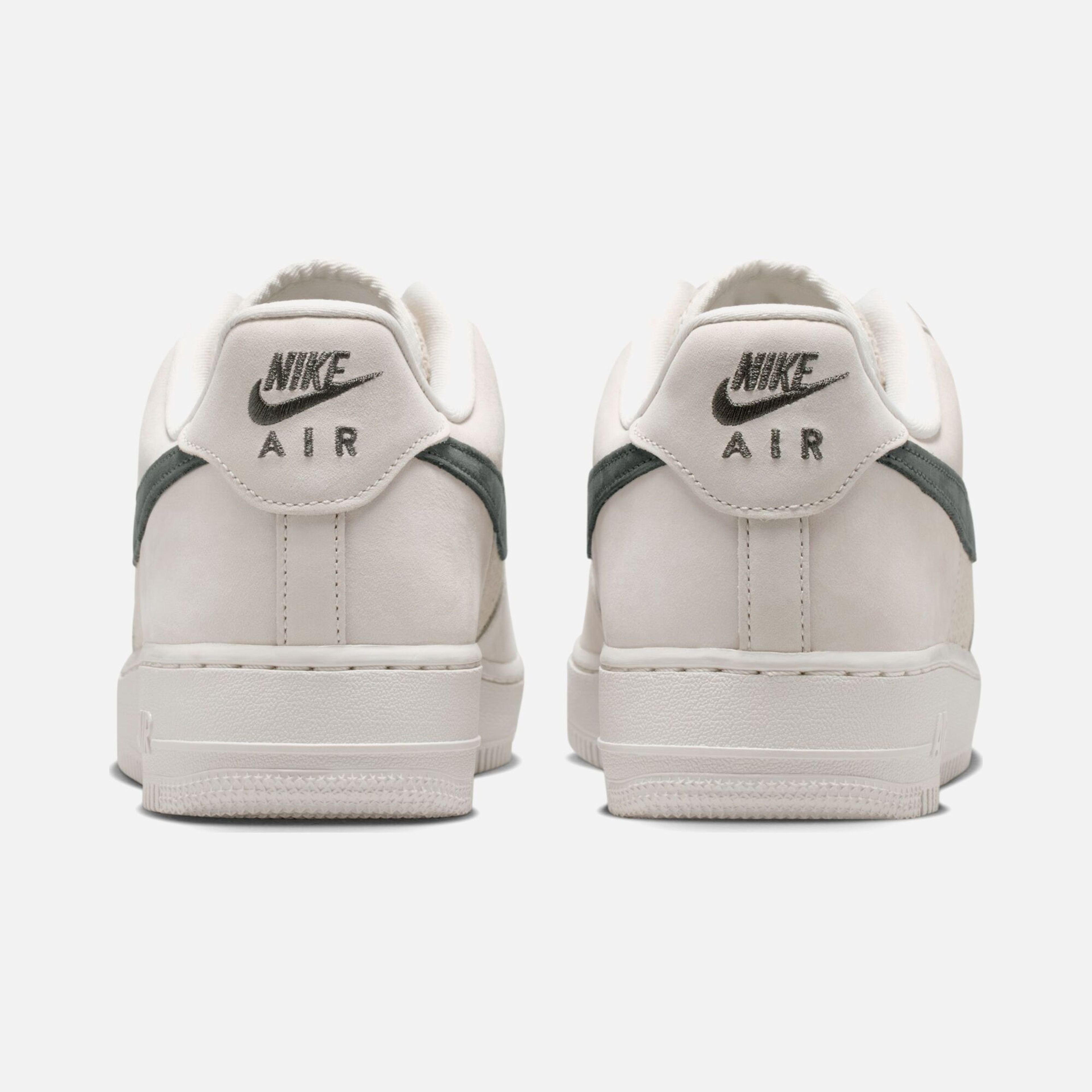 Nike Air Force 1 07 Lv8 SS26 Erkek Spor Ayakkabı