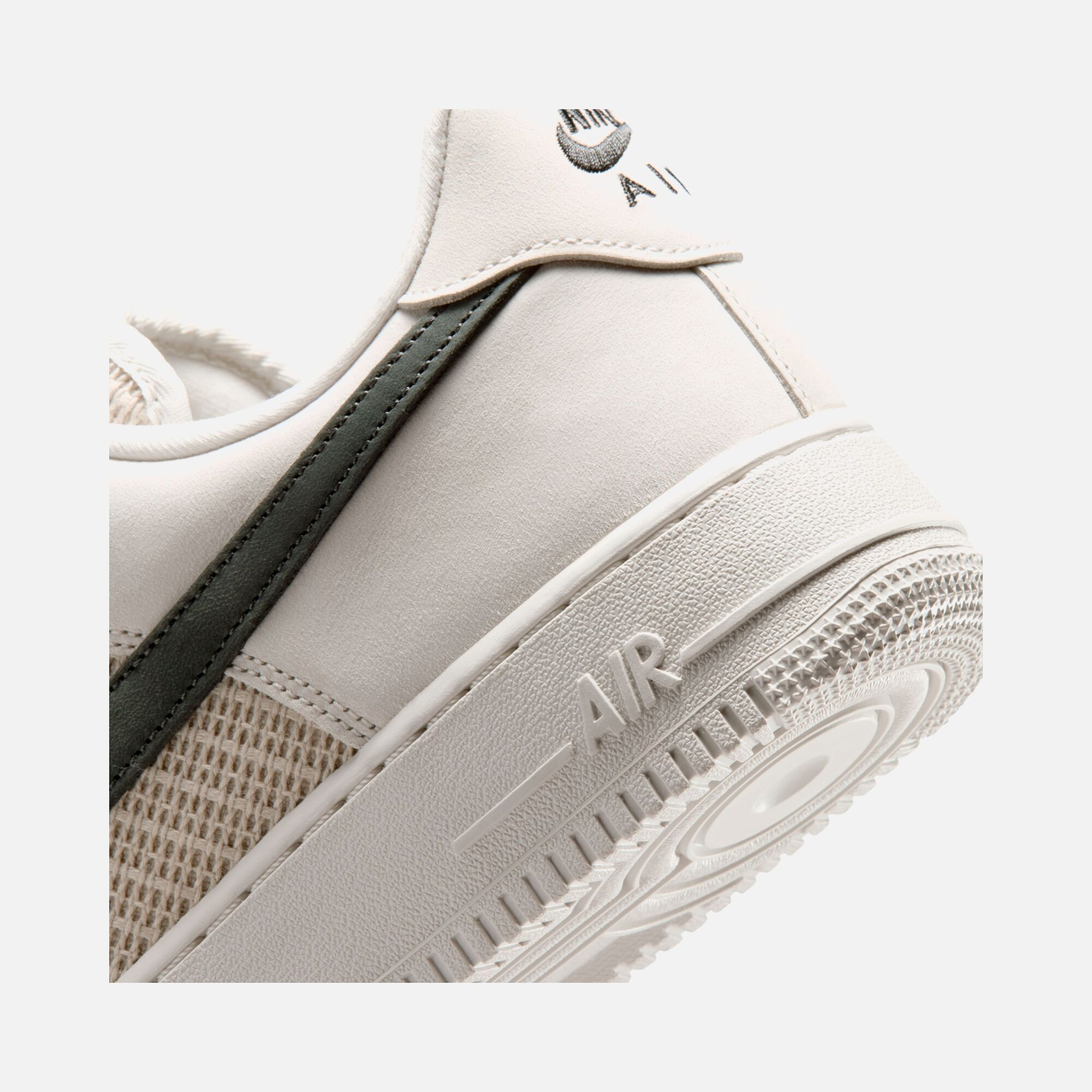 Nike Air Force 1 07 Lv8 SS26 Erkek Spor Ayakkabı