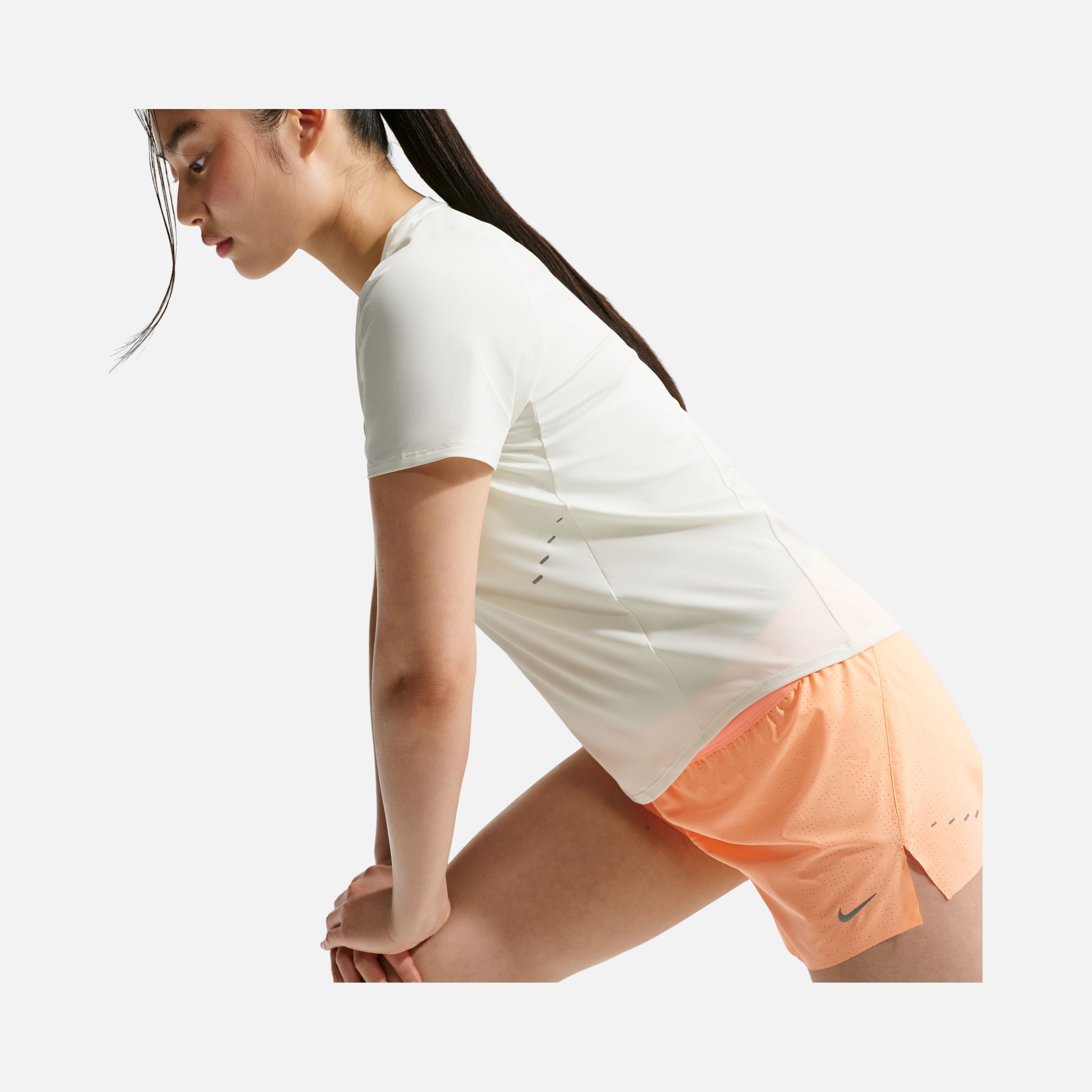 Nike Swift Dri-FIT Running Kadın Tişört