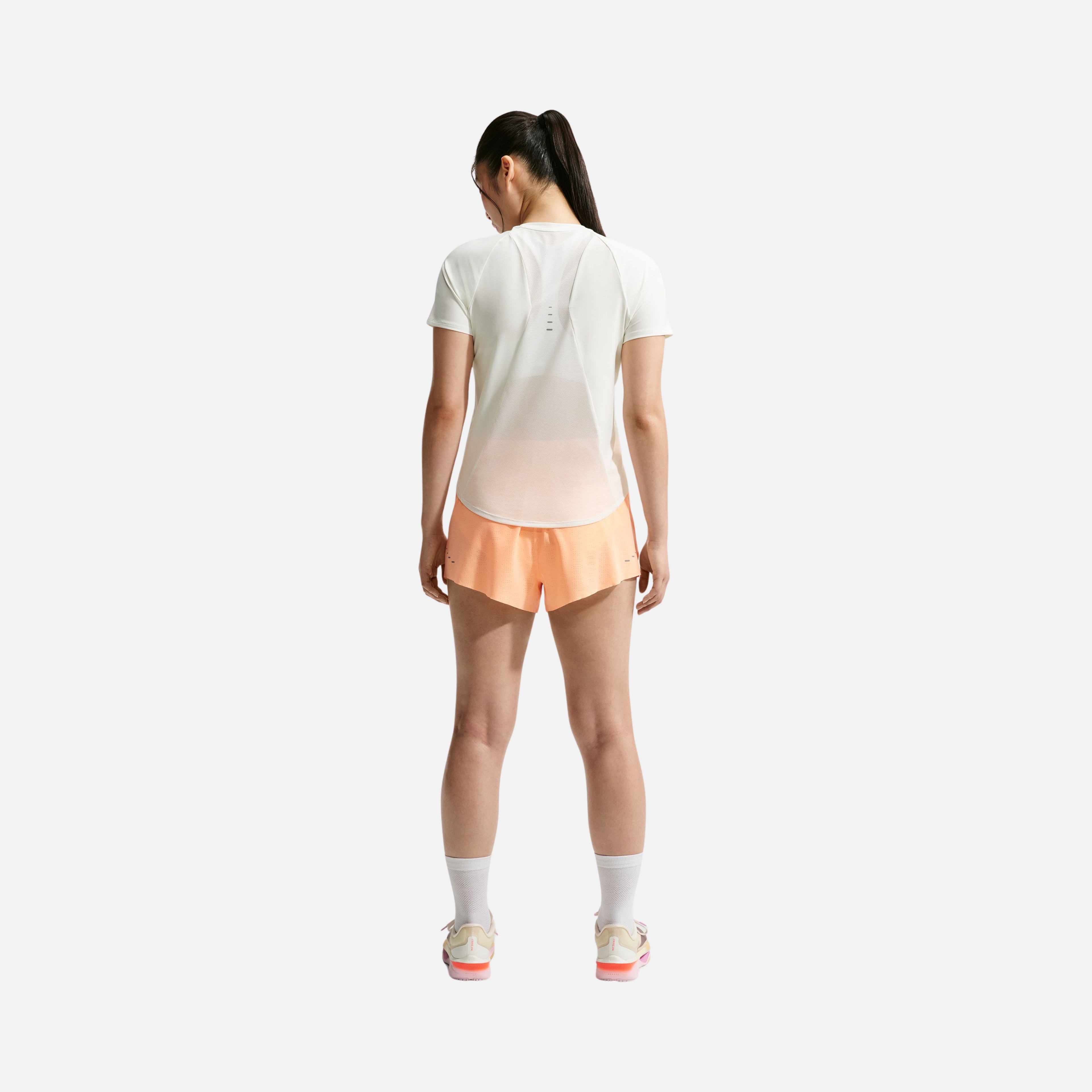 Nike Swift Dri-FIT Running Kadın Tişört