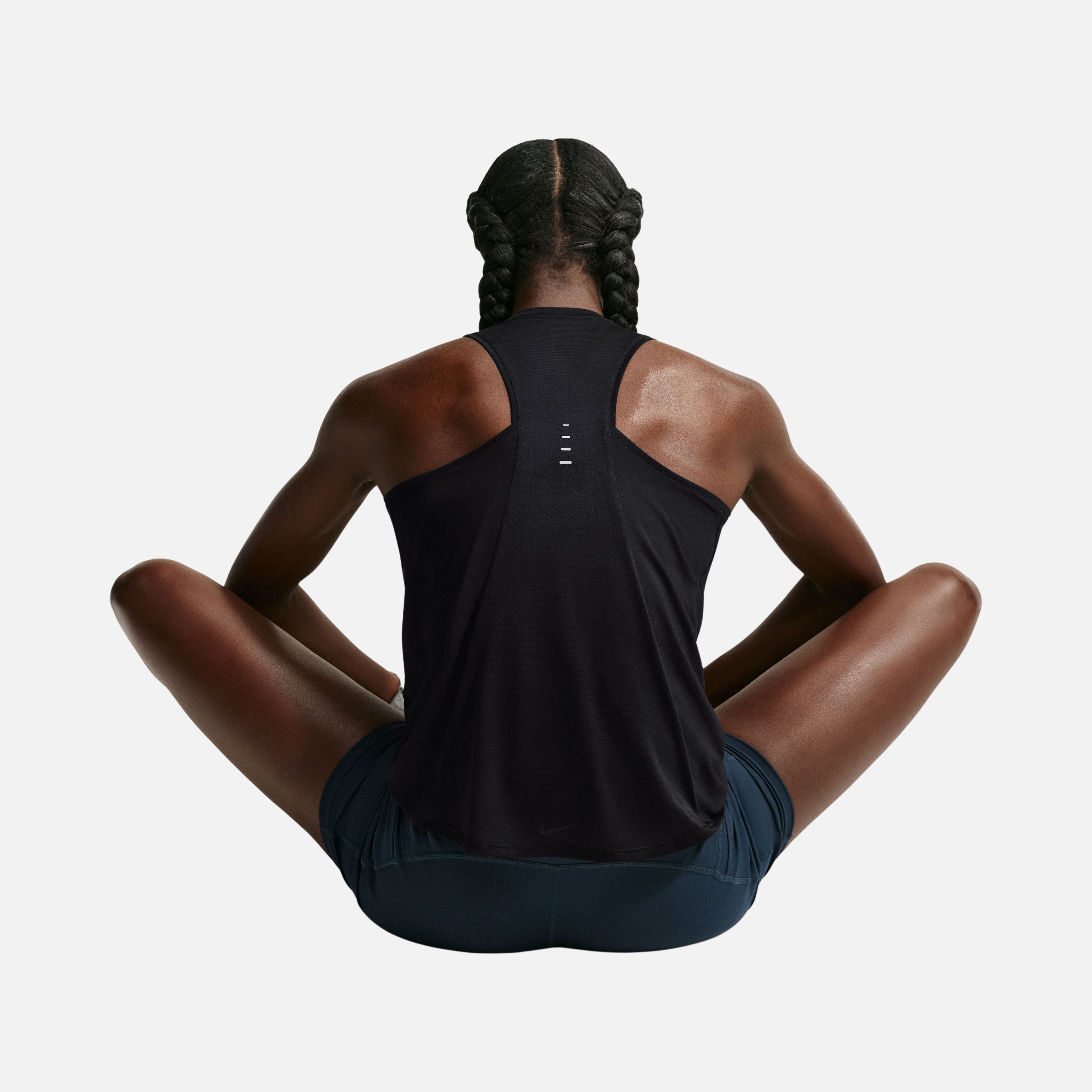 Nike Swift Dri-FIT Kadın Atlet
