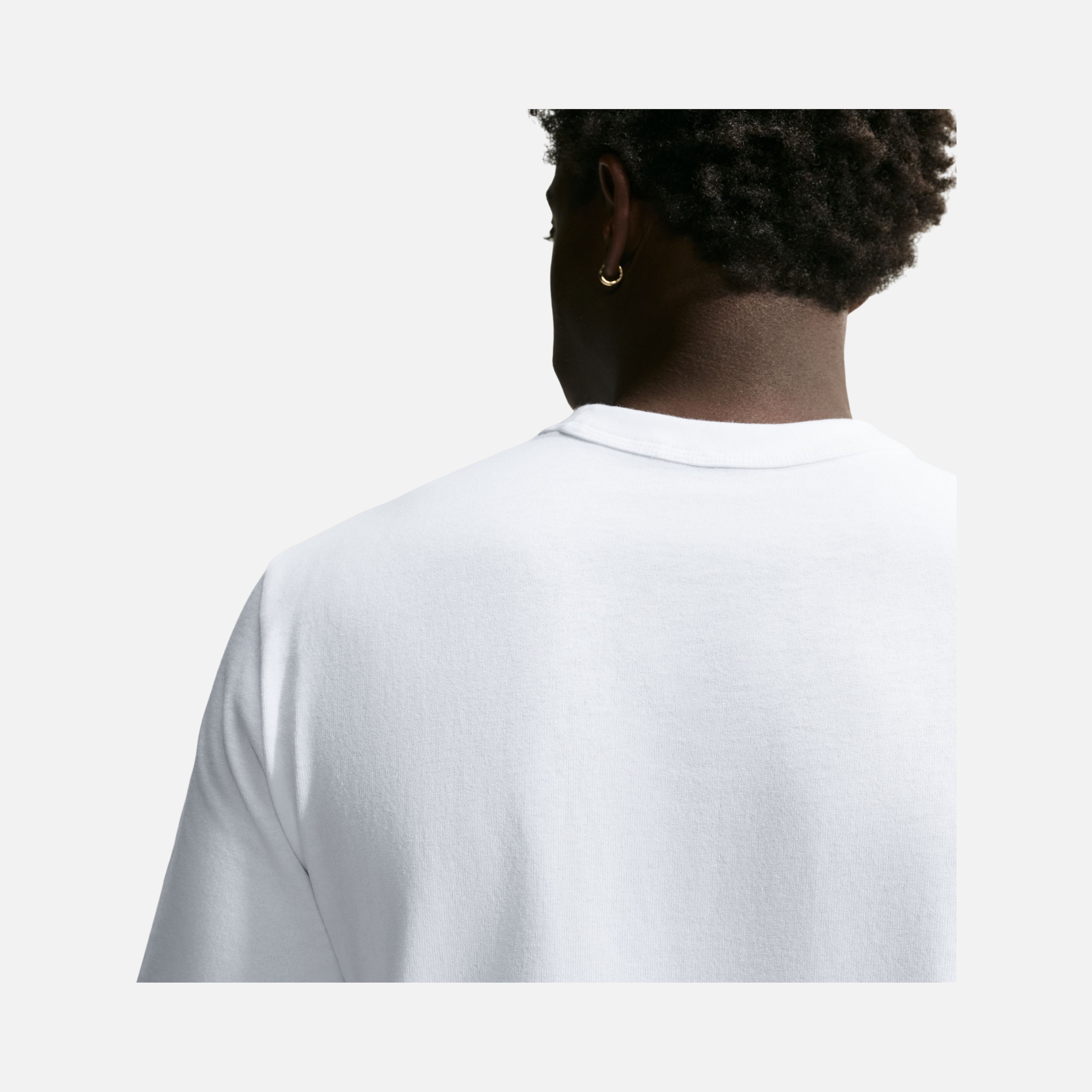 Nike Tailored Premium Patch Erkek Tişört
