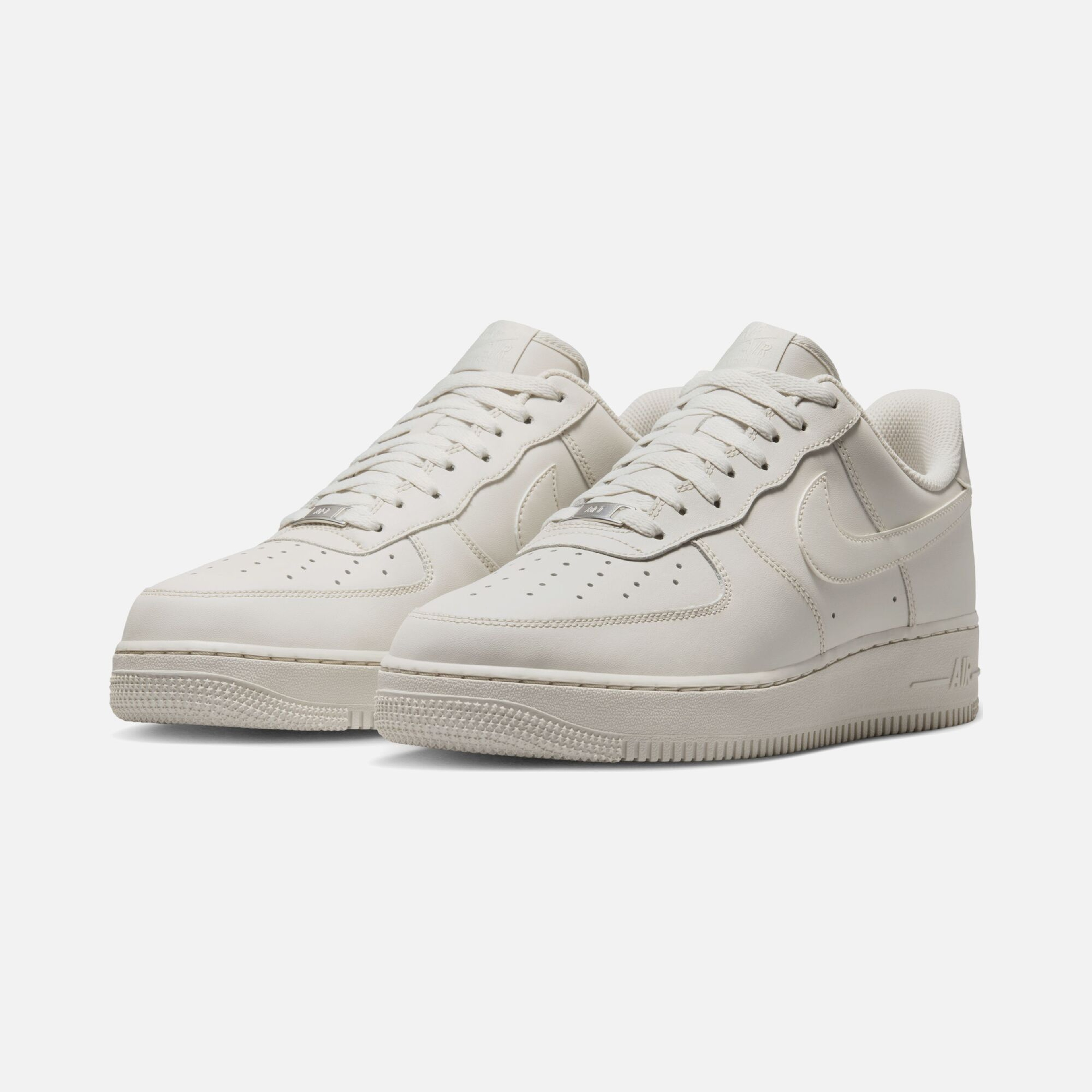 Nike Air Force 1 07 Erkek Spor Ayakkabı