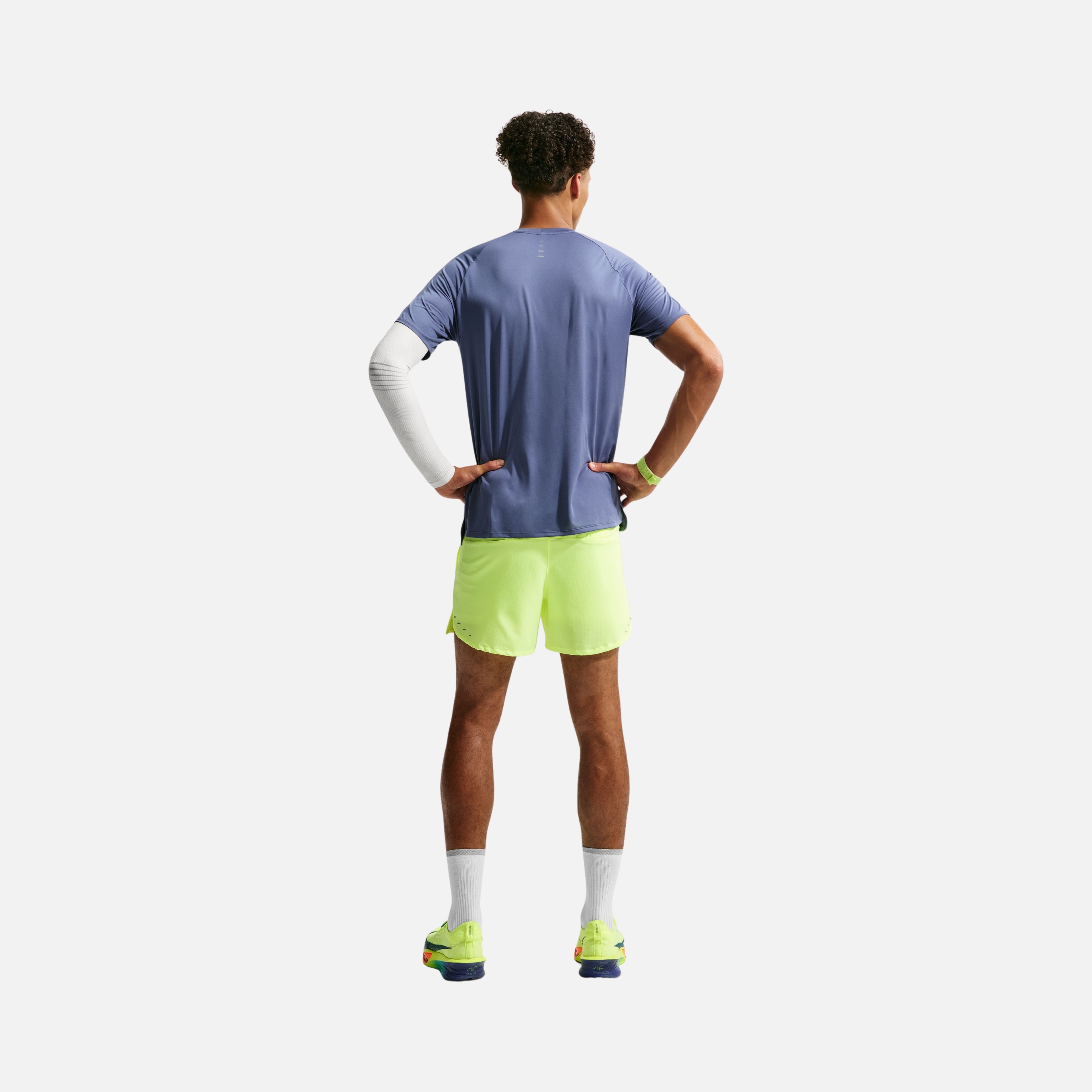 Nike Dri-Fit ADV Stride Running Short-Sleeve Erkek Tişört