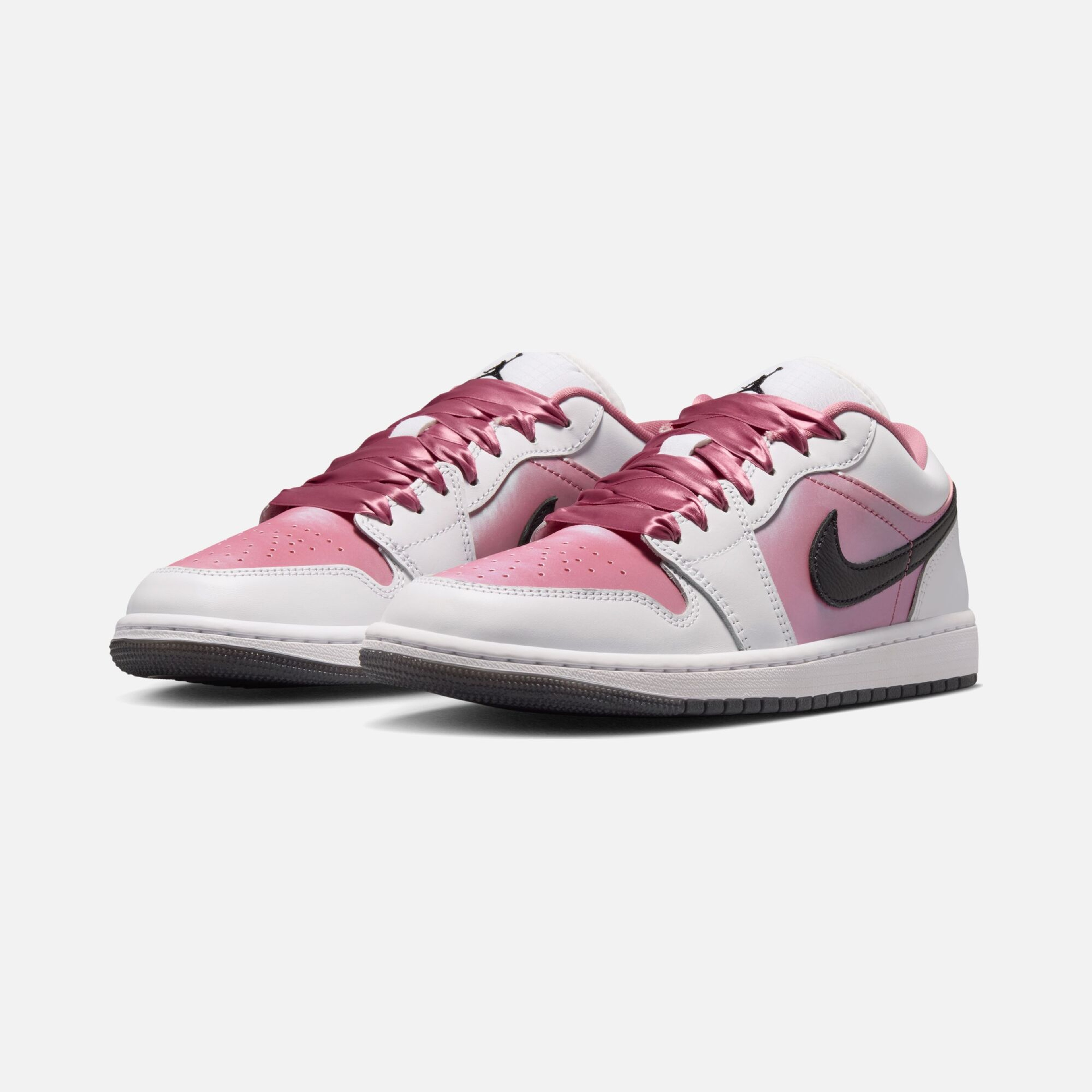 Nike Wmns Air Jordan 1 Low SE Kadın Spor Ayakkabı