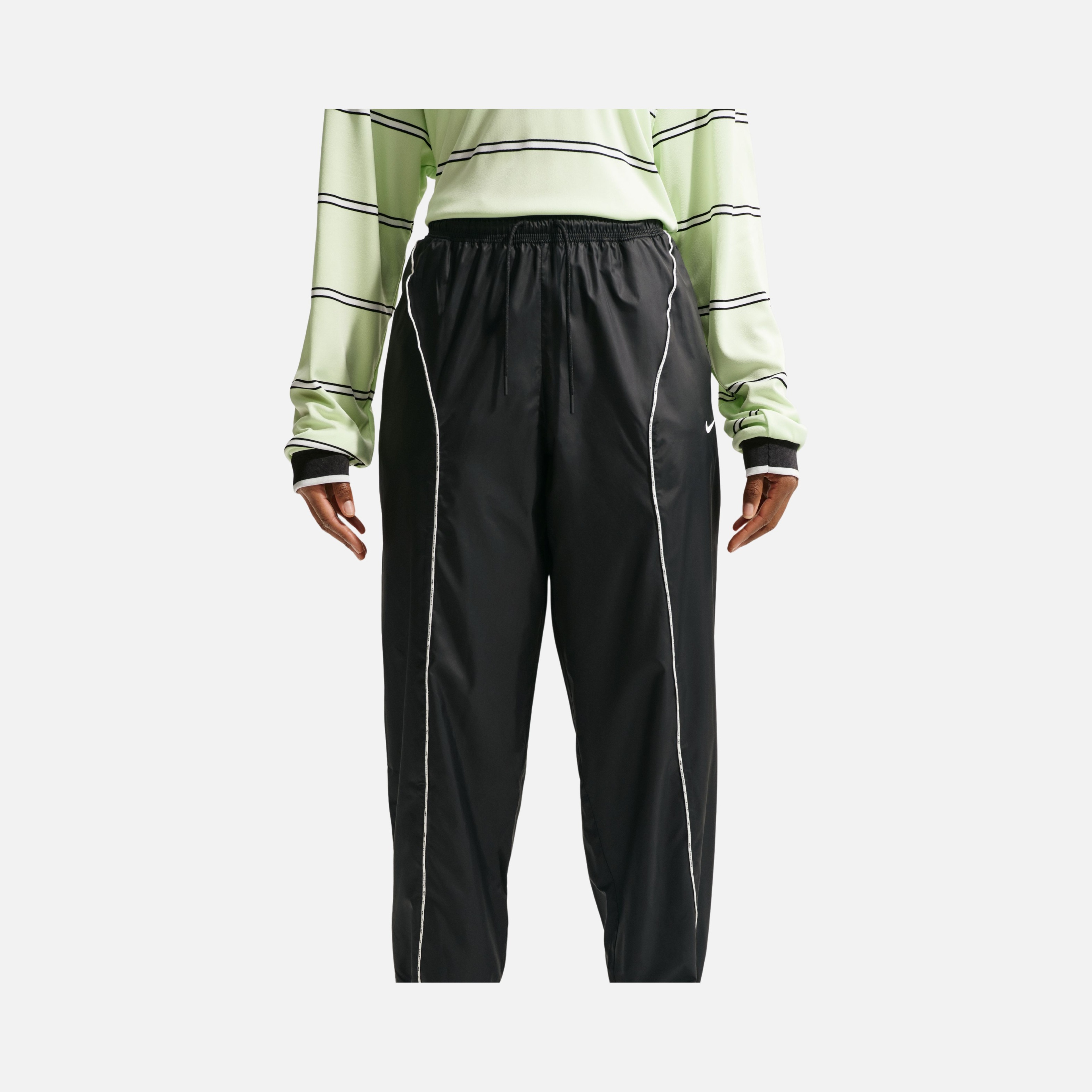 Nike Sportswear Mid-Rise Repel Woven Kadın Pantolon