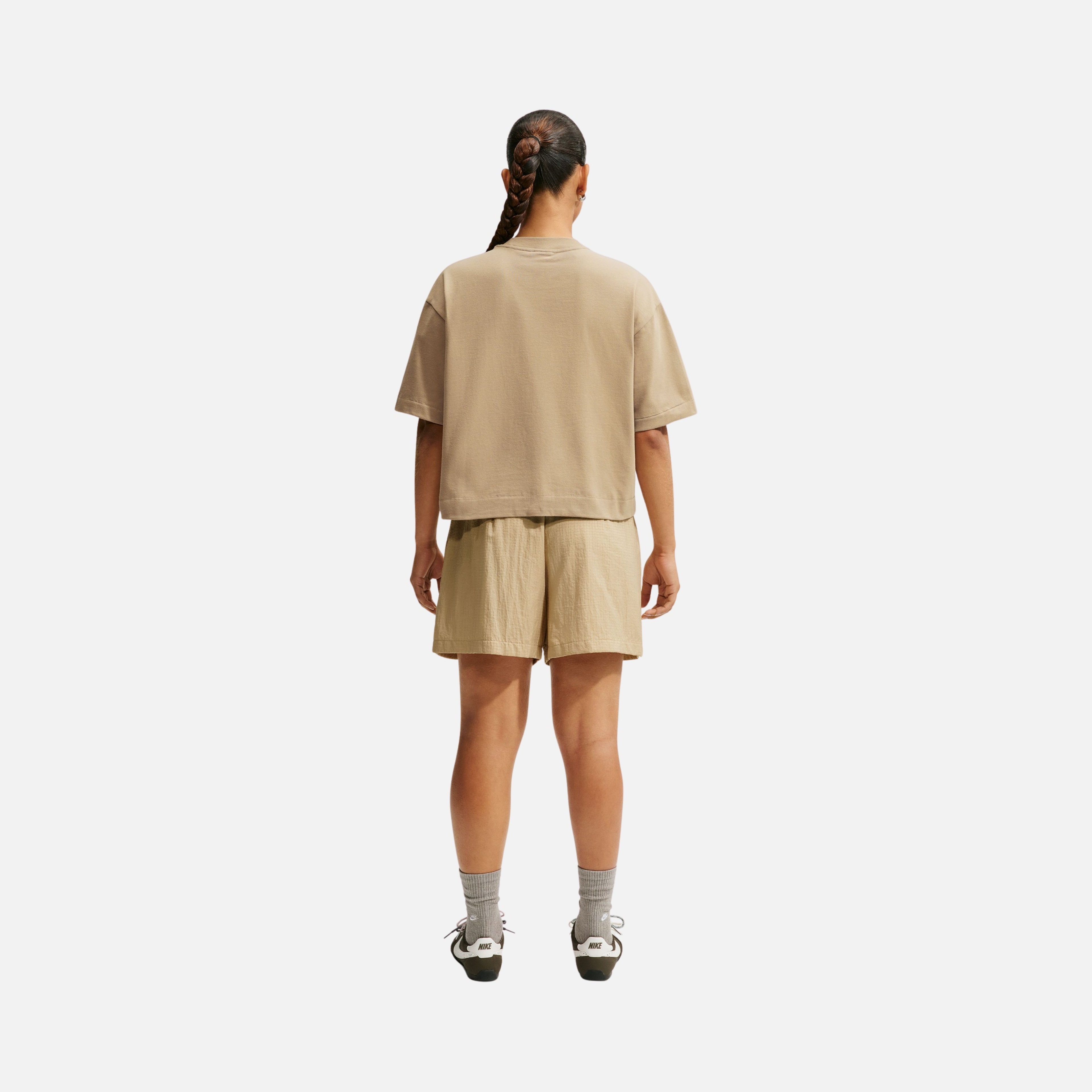 Nike Luxe Boxy Kadın Tişört