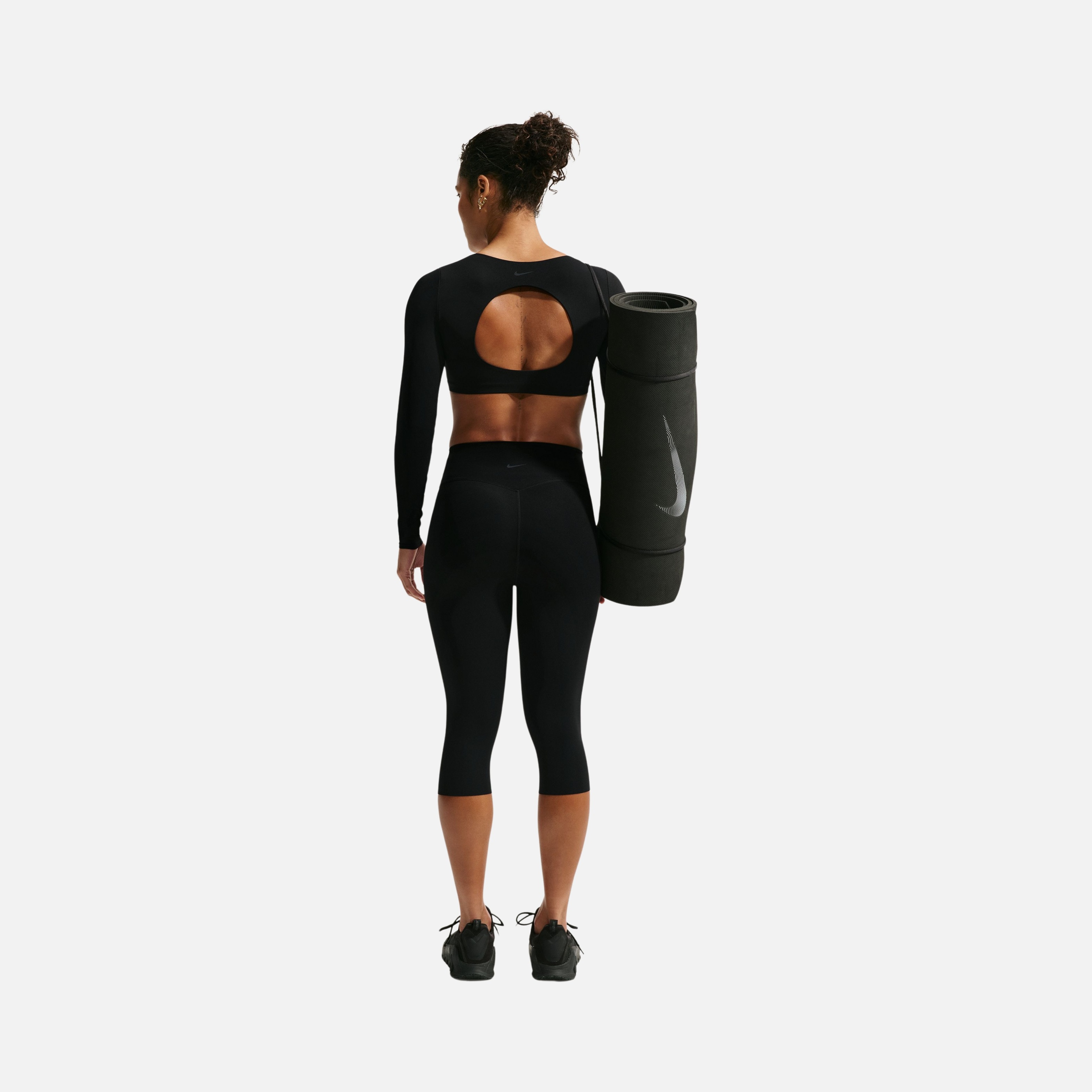 Nike Zenvy Light-Support Padded Long-Sleeve Kadın Bra