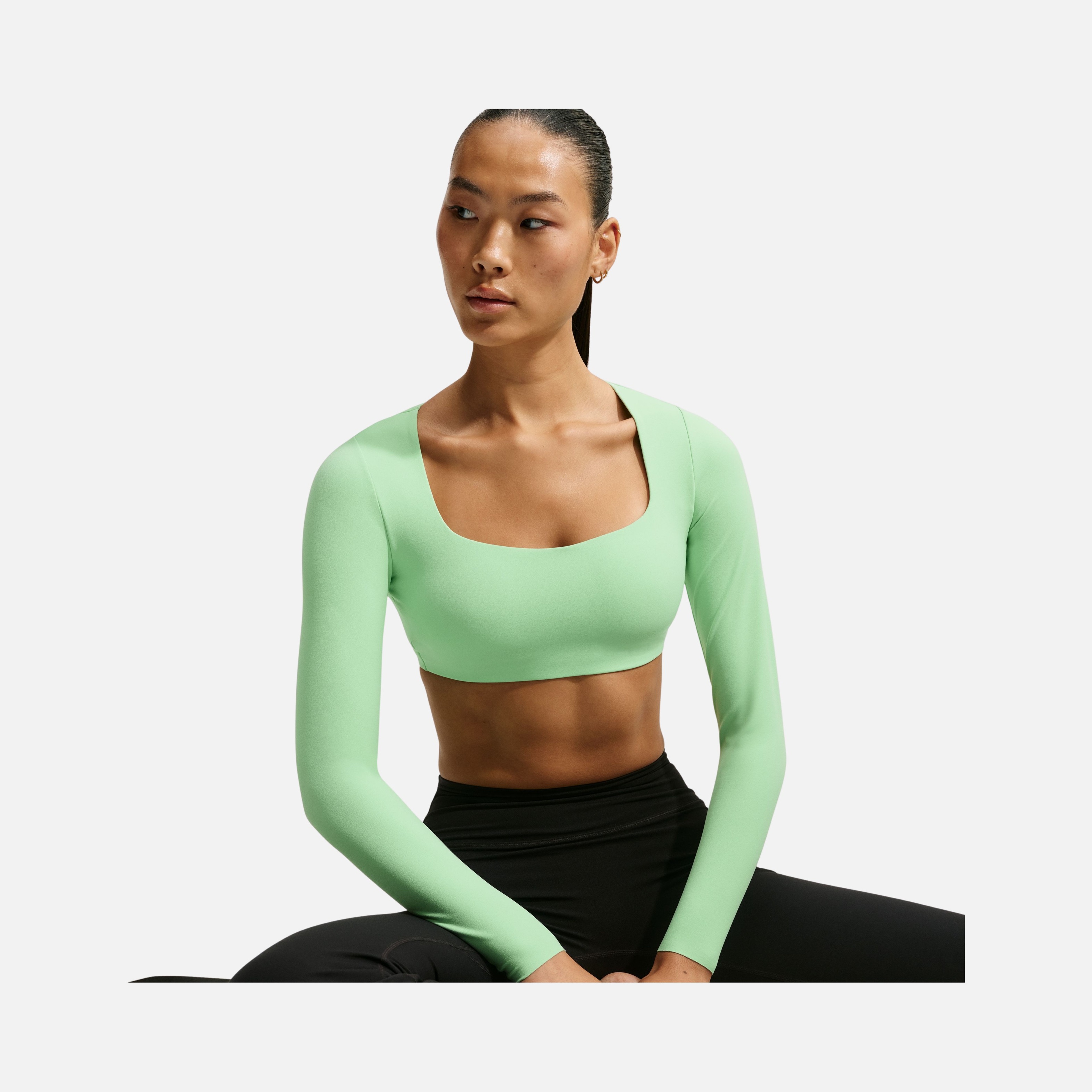 Nike Zenvy Light-Support Padded Long-Sleeve Kadın Bra