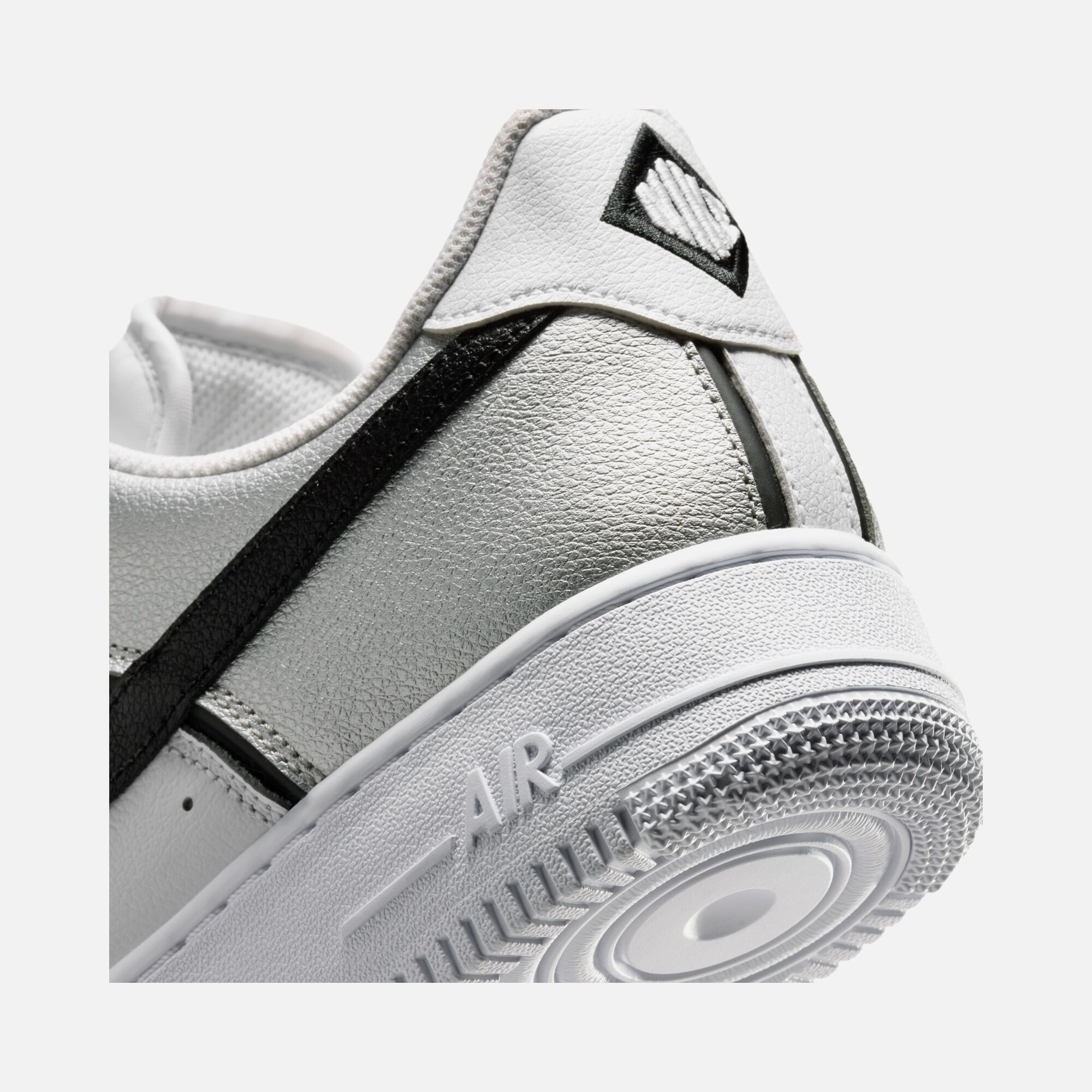 Nike Air Force 1 '07 Lv8 Sport Erkek Spor Ayakkabı