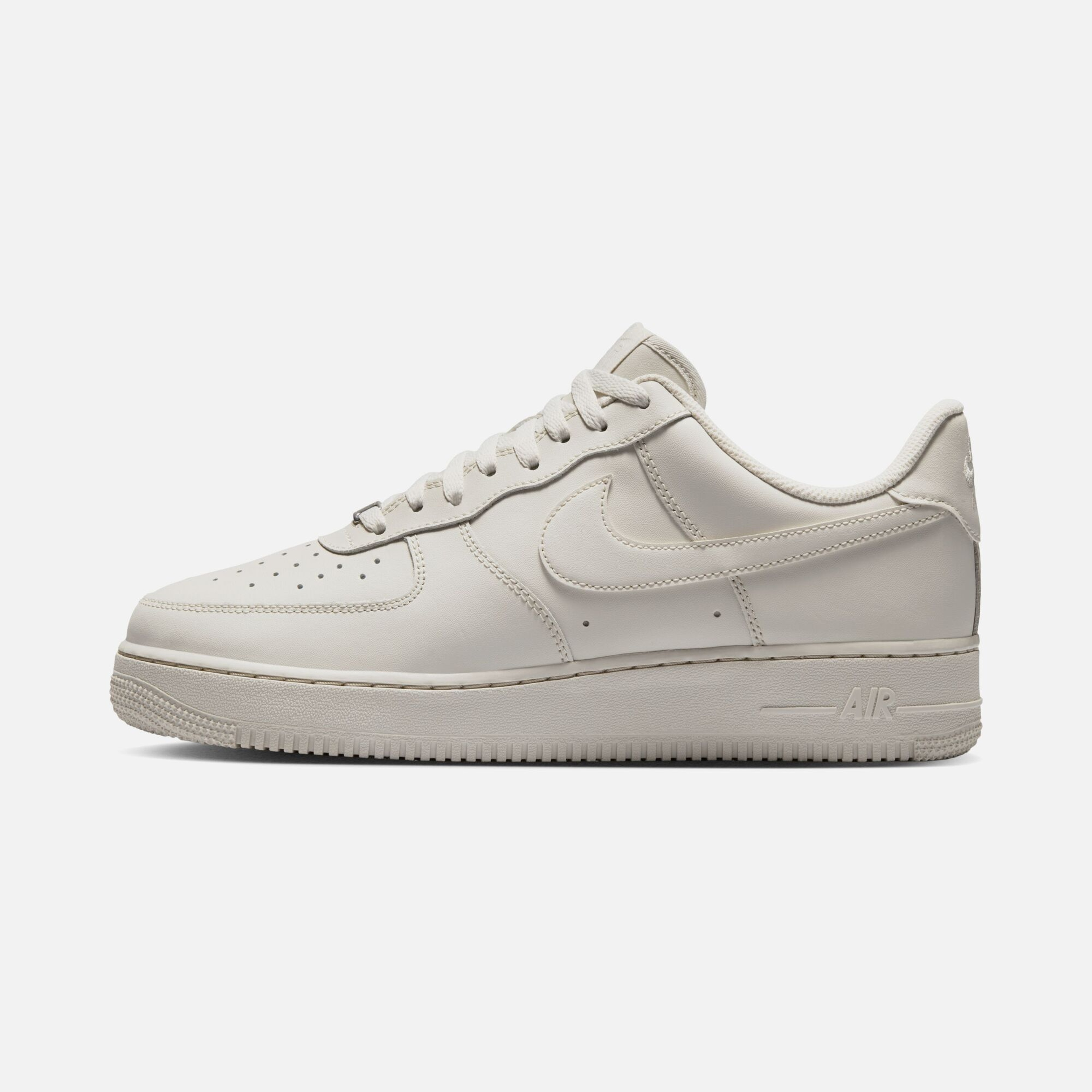 Nike Air Force 1 07 Erkek Spor Ayakkabı