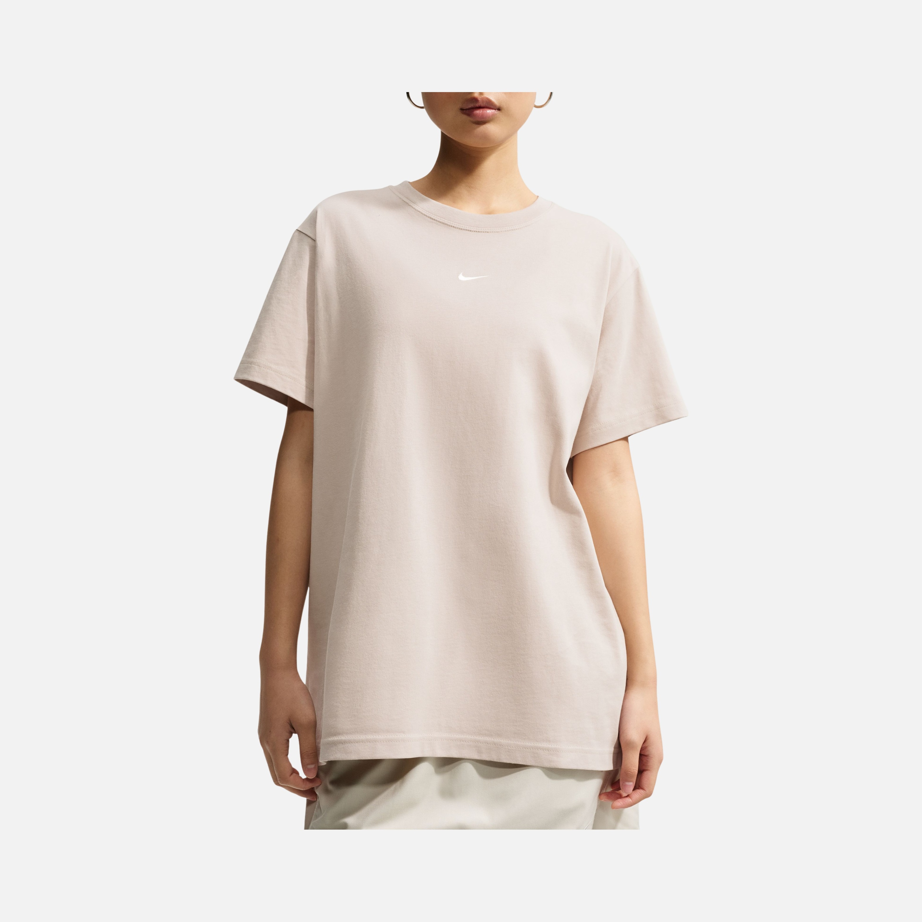 Nike Sportswear Classic Kadın Tişört