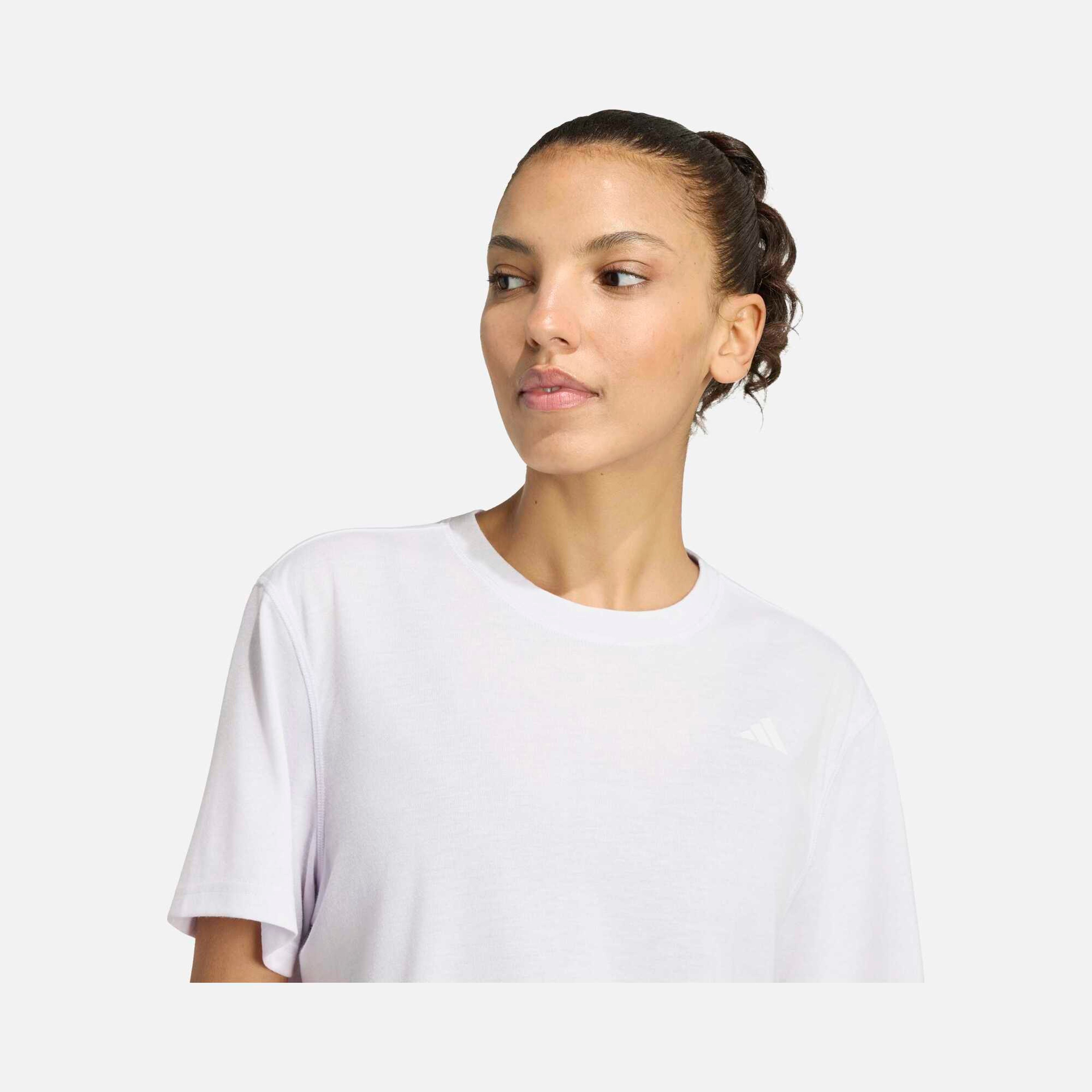 adidas Train Essentials Boxy Workout Kadın Tişört