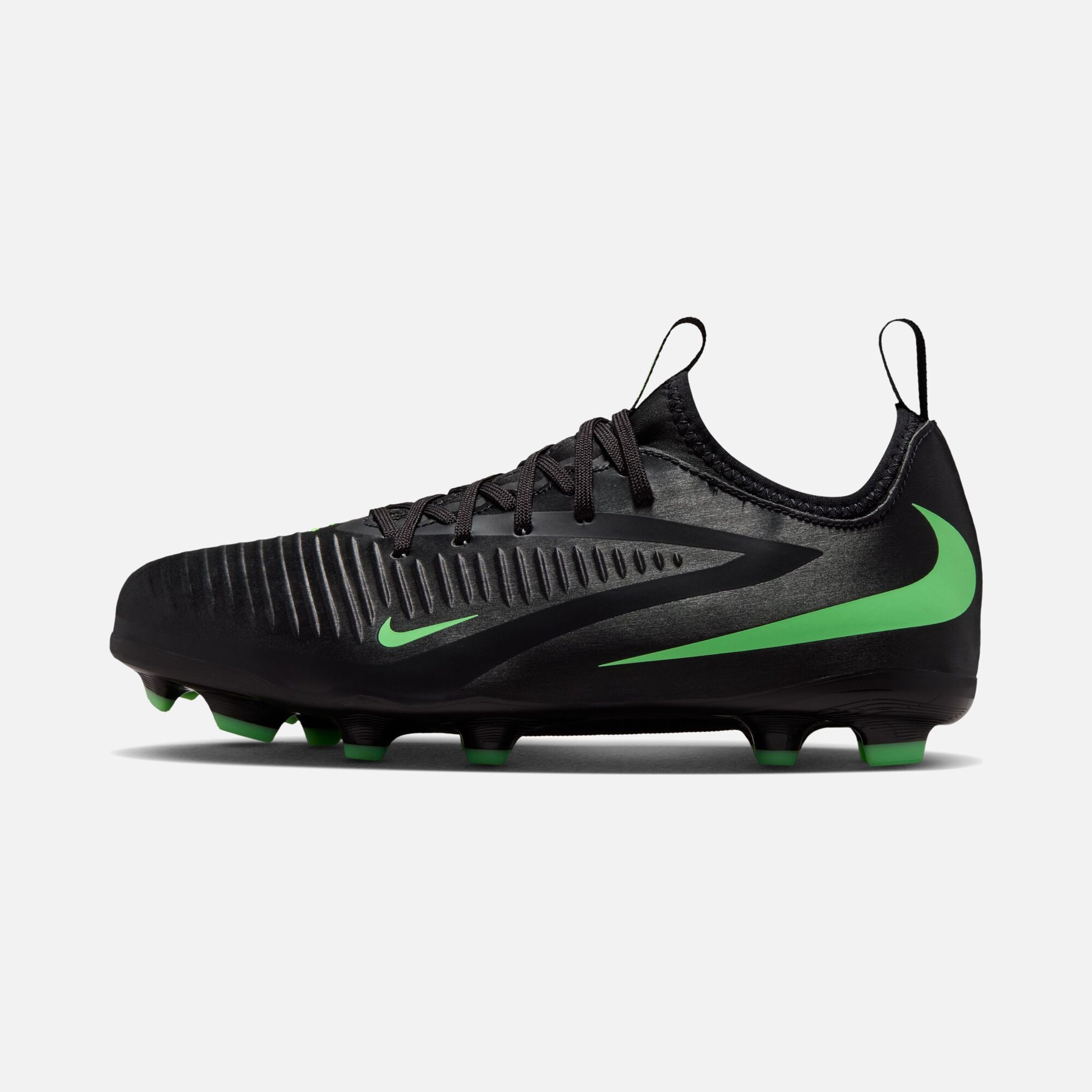 Nike Jr Phantom 6 Low Academy Fg/Mg Çocuk Krampon