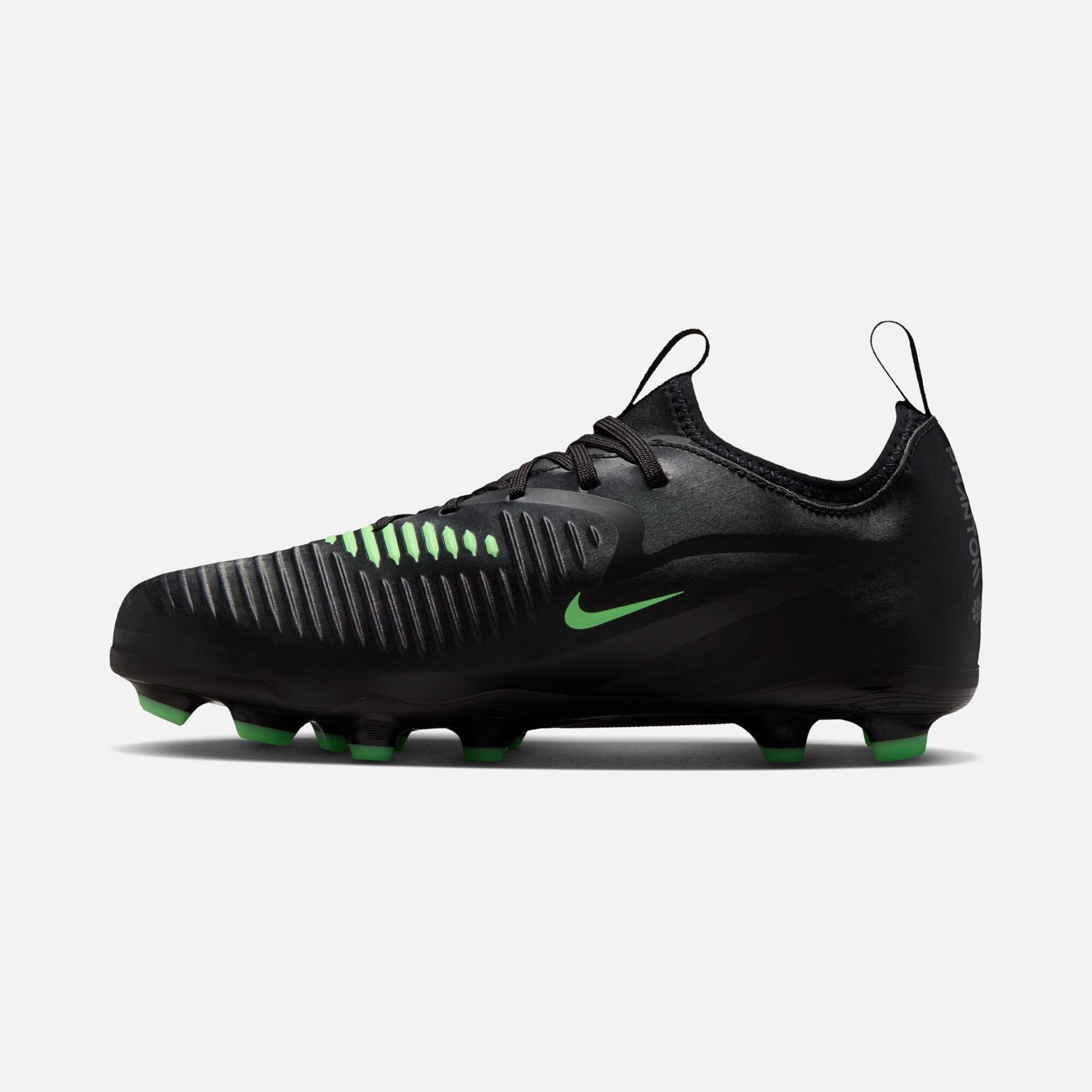 Nike Jr Phantom 6 Low Academy Fg/Mg Çocuk Krampon