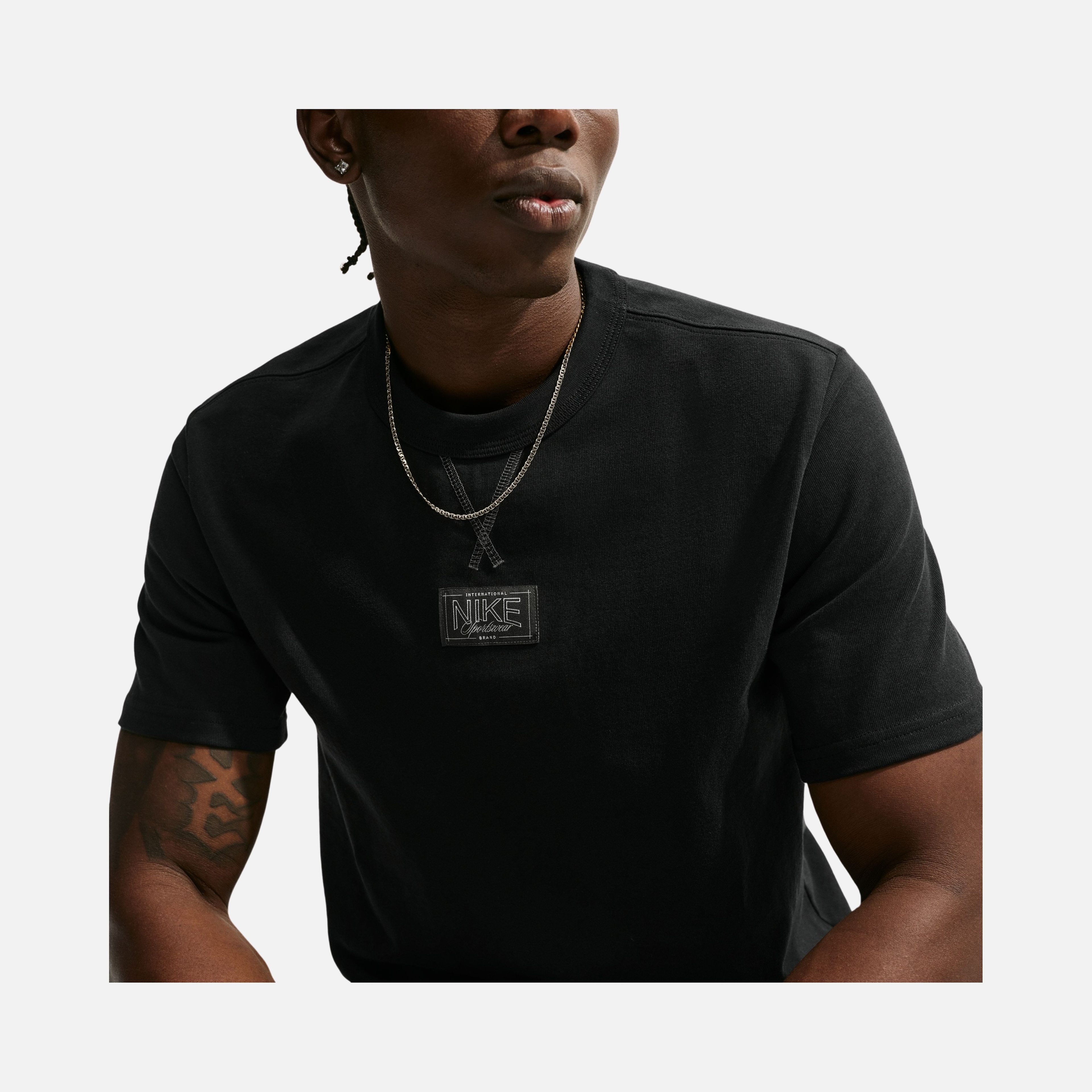 Nike Tailored Premium Patch Erkek Tişört