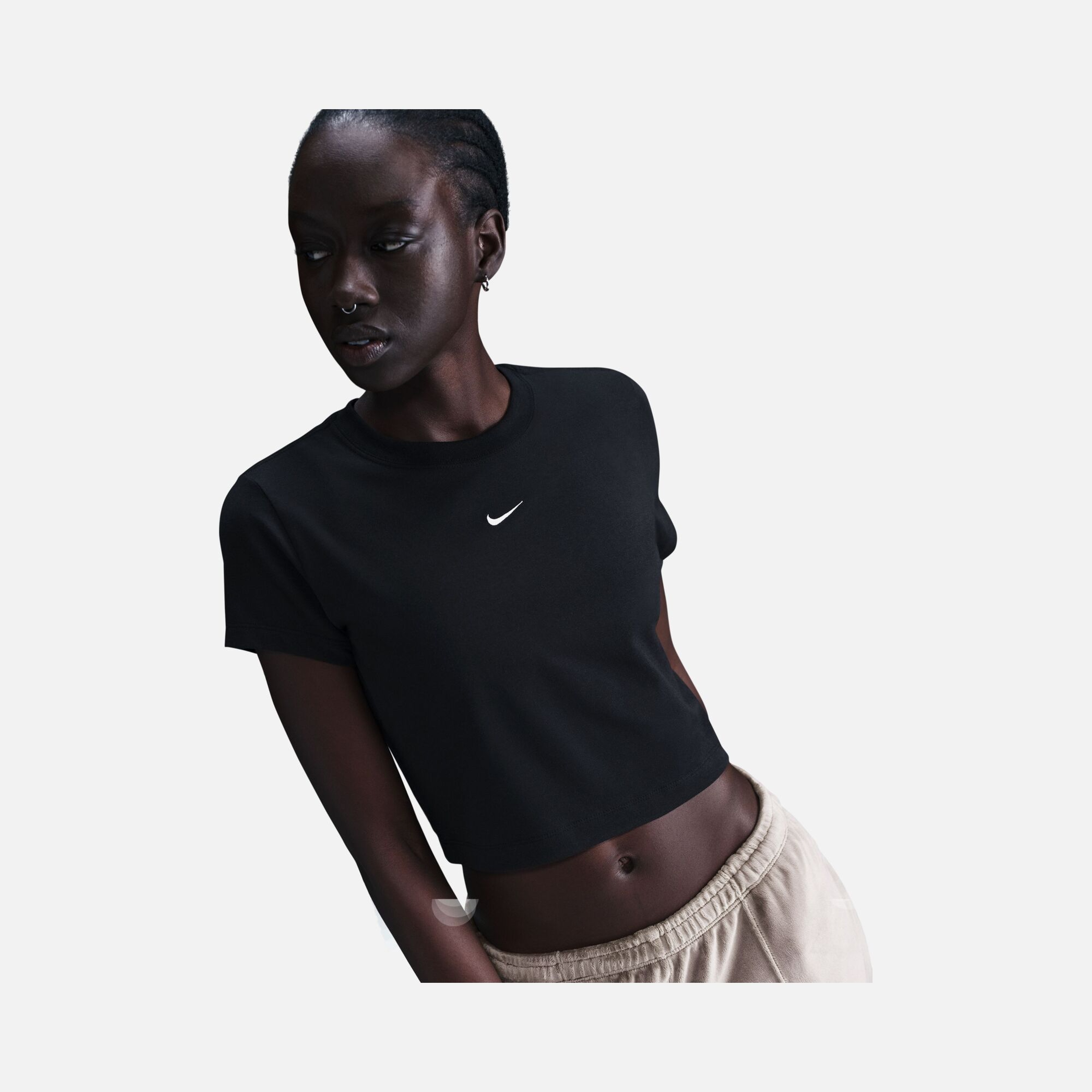 Nike Sportswear Chill Knit Crop Kadın Tişört
