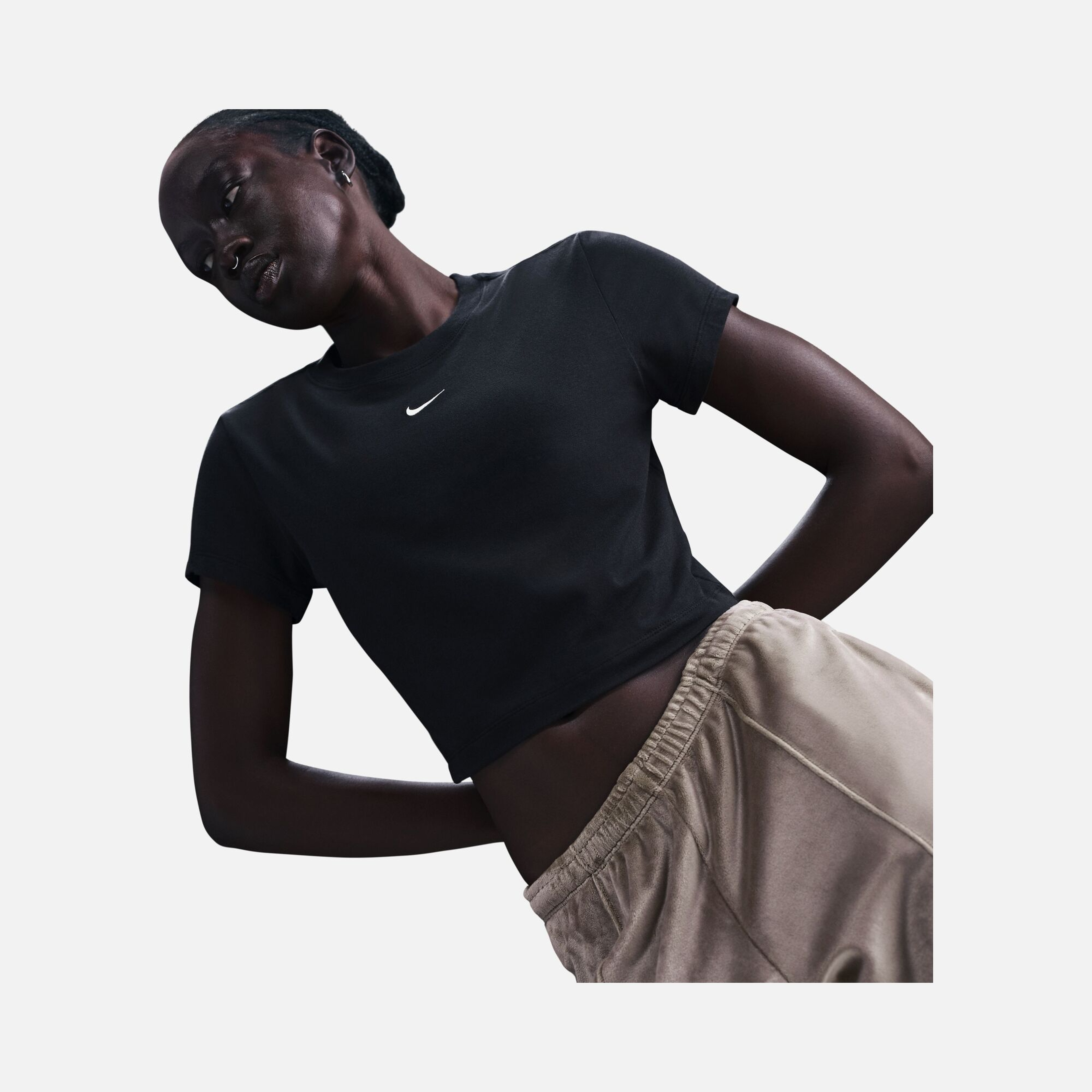 Nike Sportswear Chill Knit Crop Kadın Tişört