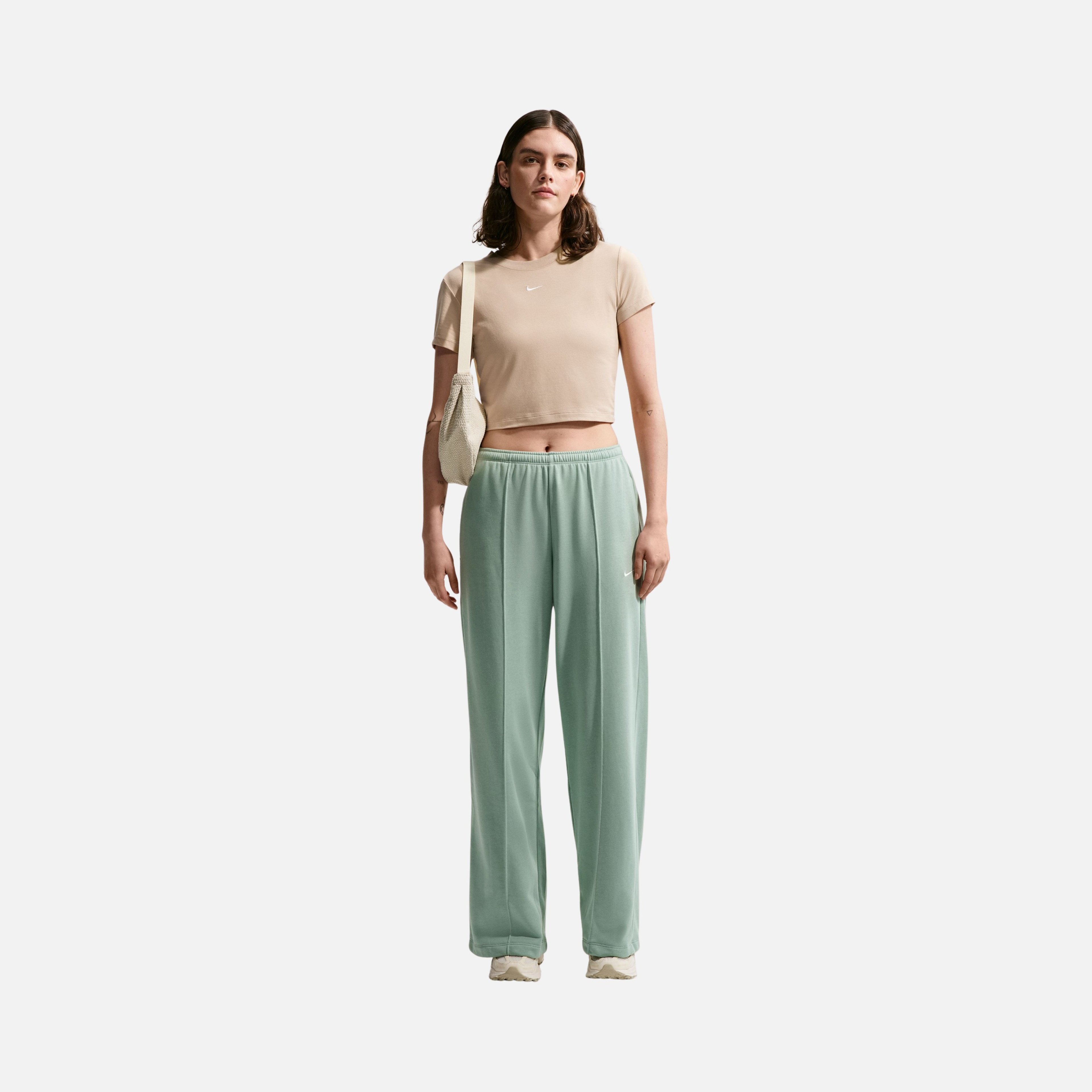 Женская футболка Nike Sportswear Chill Knit Crop