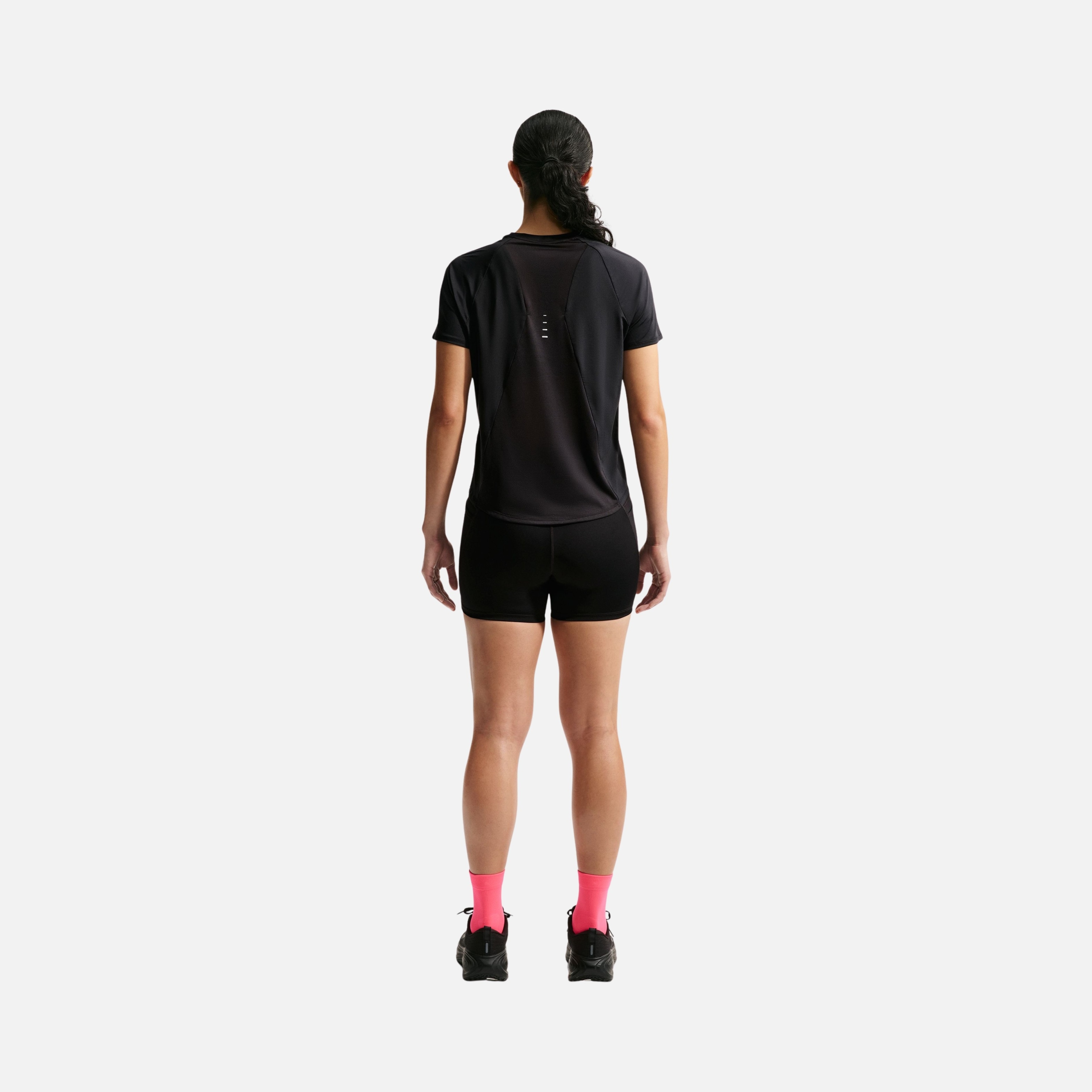 Nike Swift Dri-FIT Running Kadın Tişört