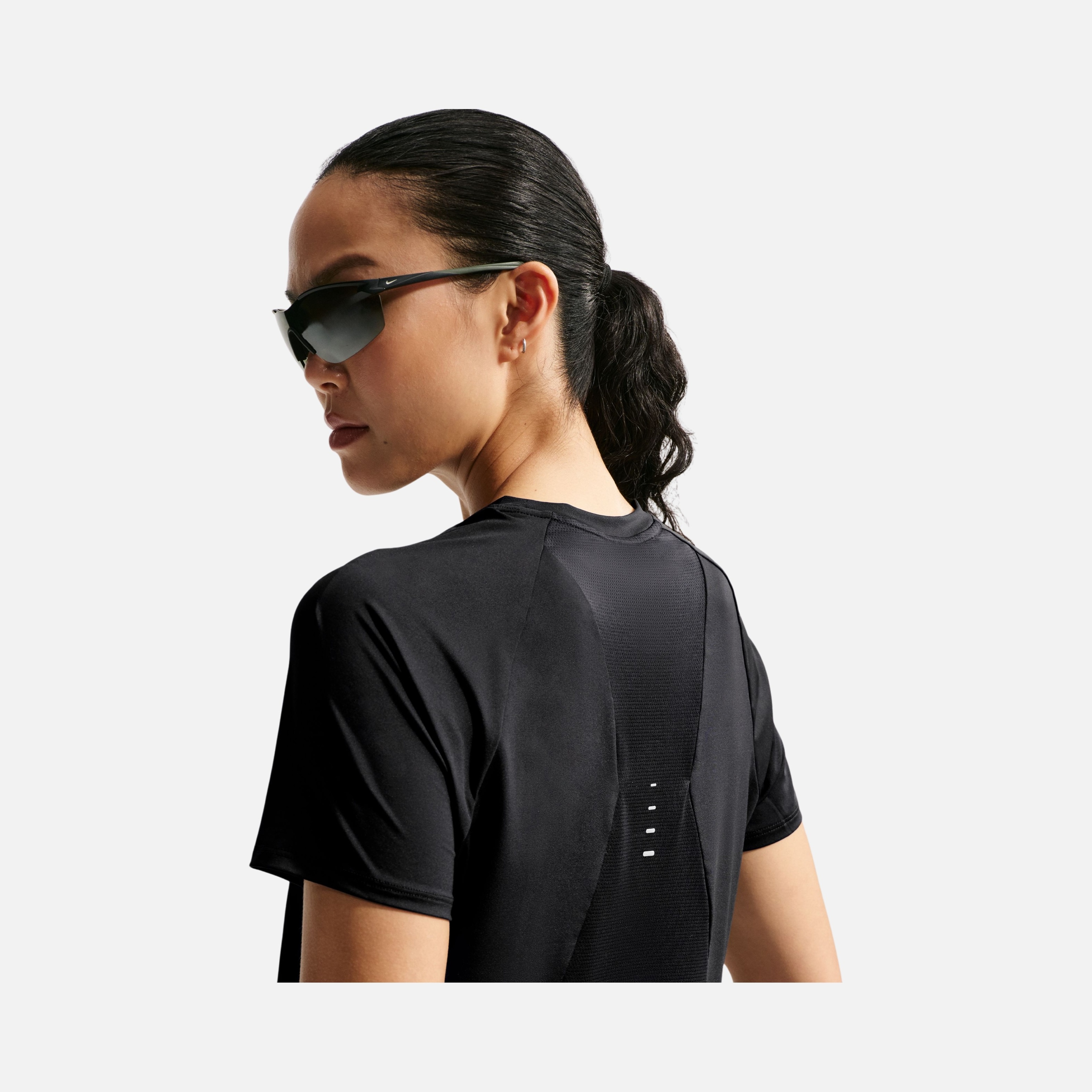 Nike Swift Dri-FIT Running Kadın Tişört