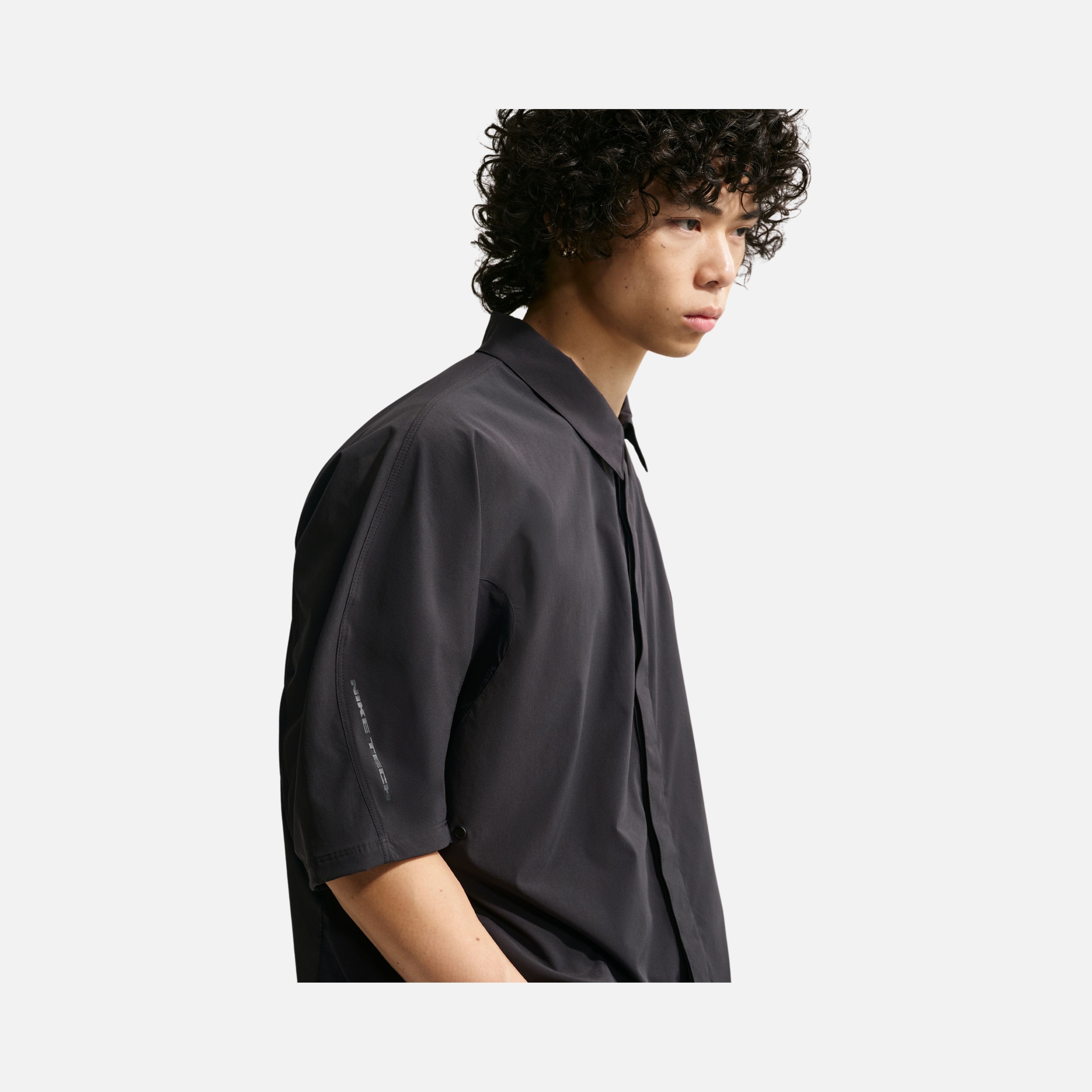 Nike Tech Helios Dri-FIT Erkek Tişört