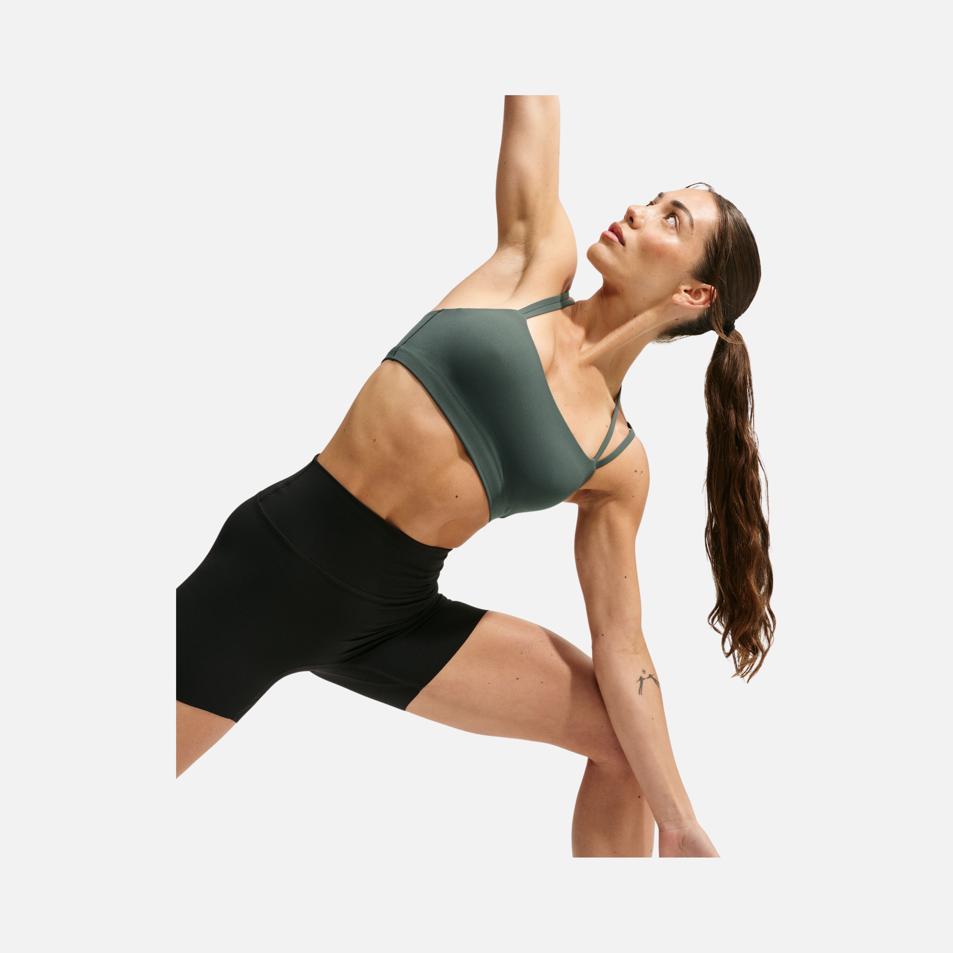Nike Dri-Fit Zenvy Strappy Kadın Bra