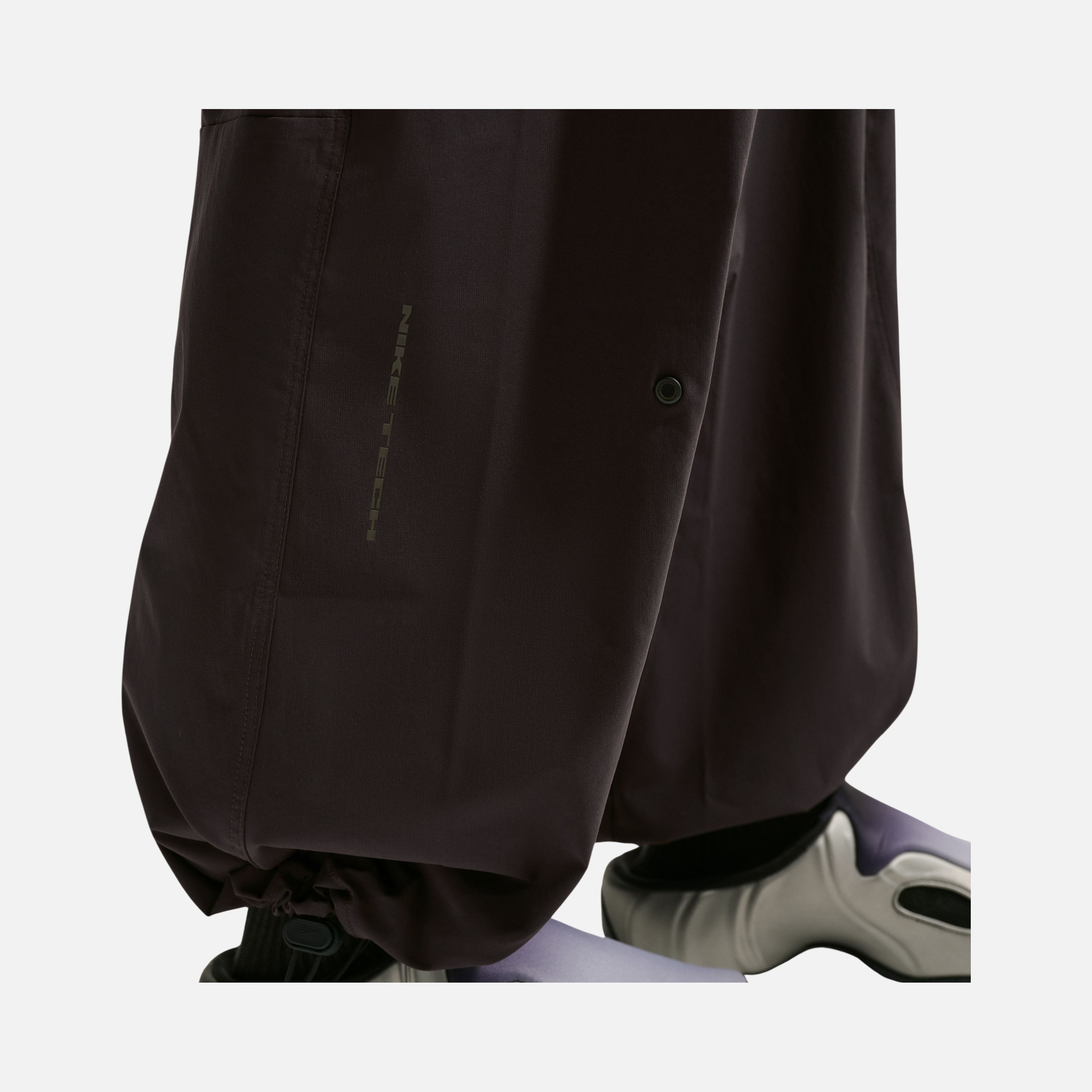 Nike Tech Helios Dri-FIT Erkek Pantolon