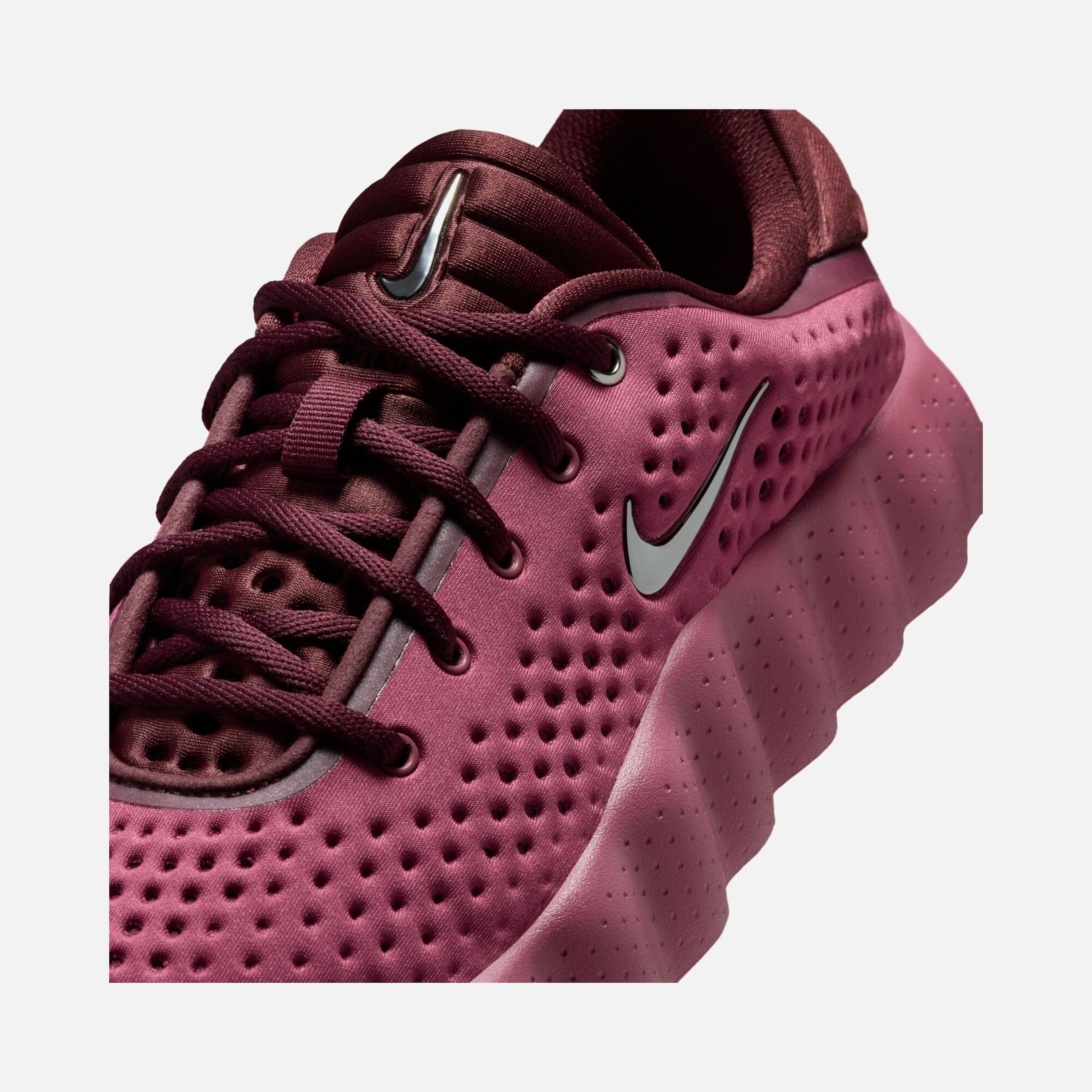 Nike Mind 002 Kadın Spor Ayakkabı