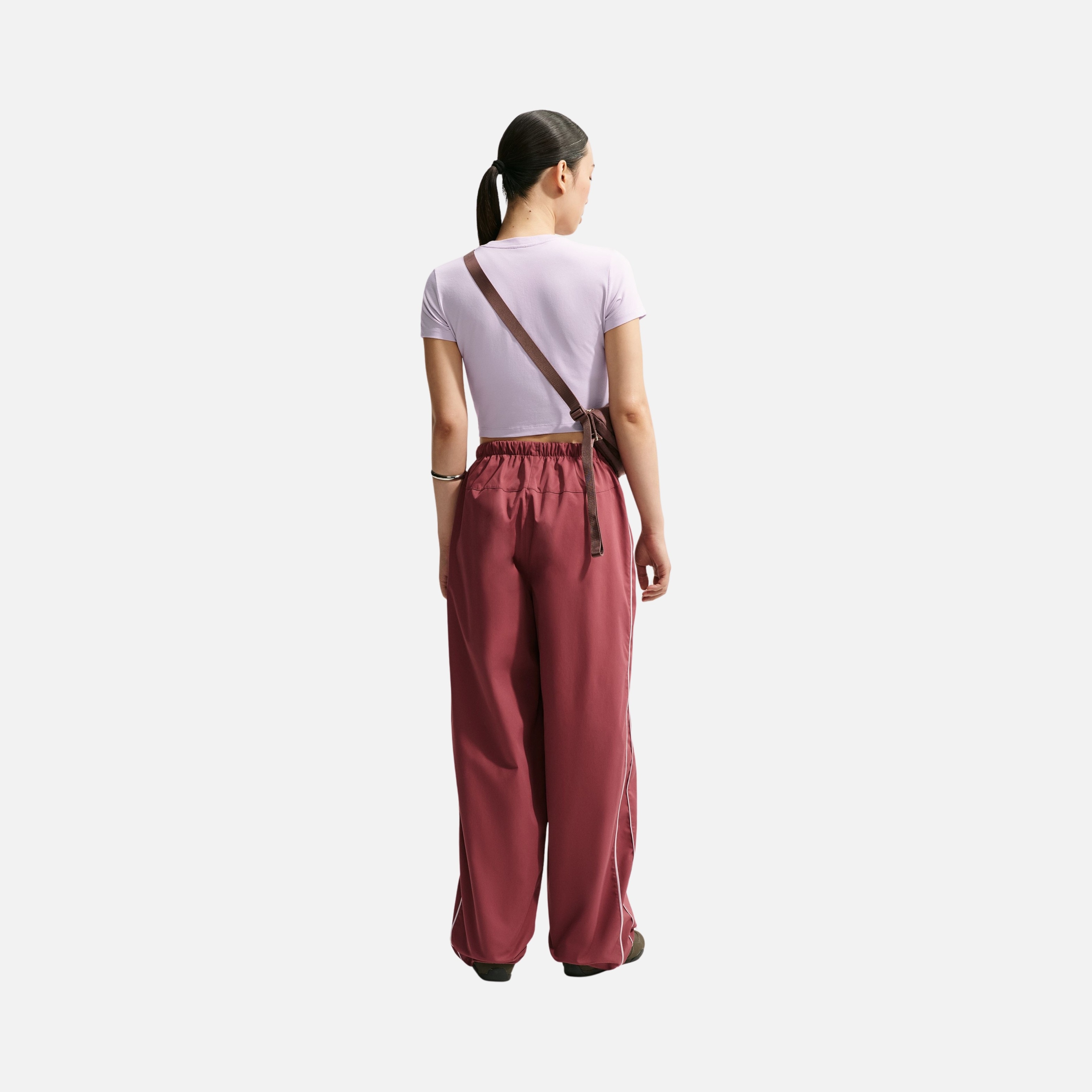 Nike Sportswear Chill Knit Crop Kadın Tişört
