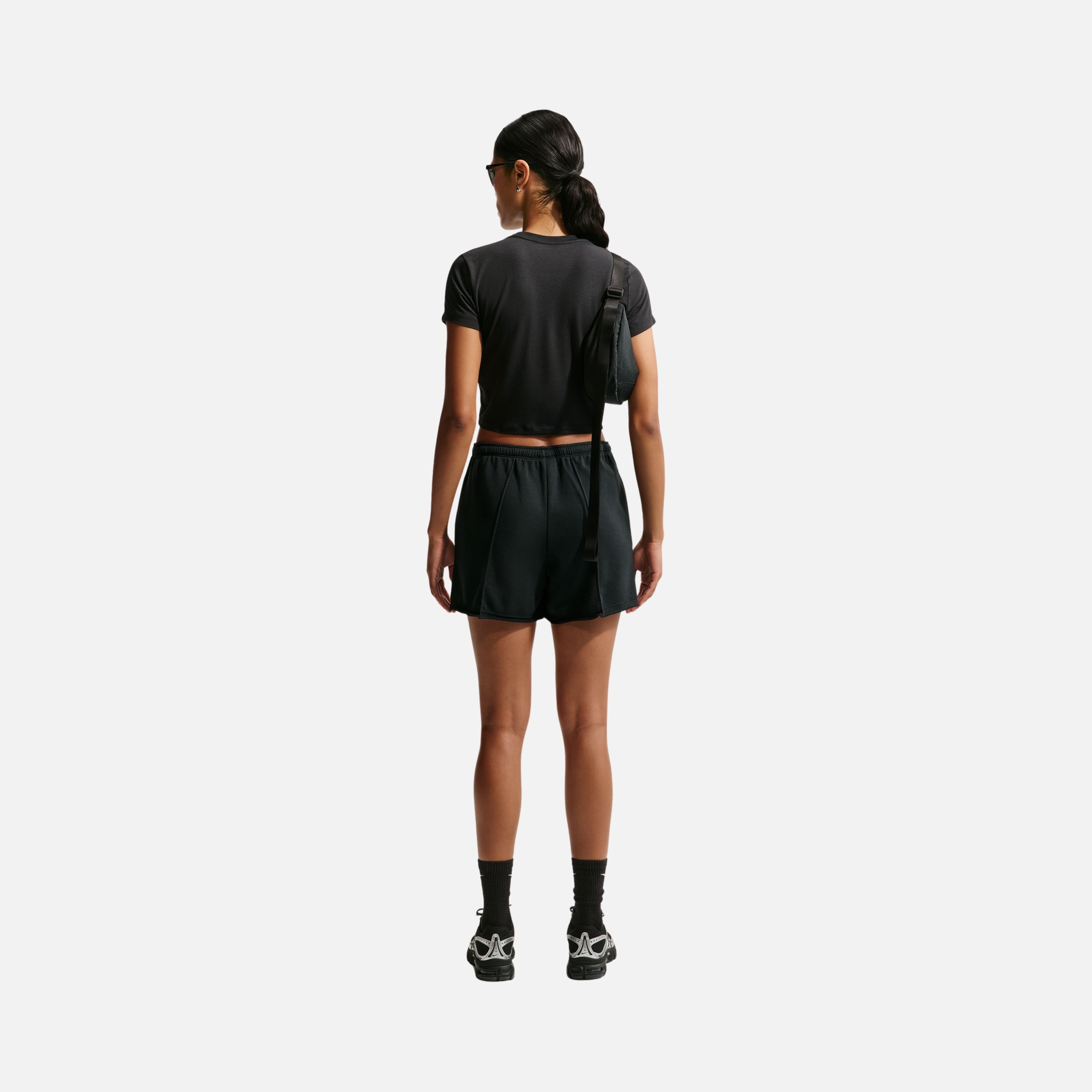Nike Sportswear Chill Knit Crop Kadın Tişört