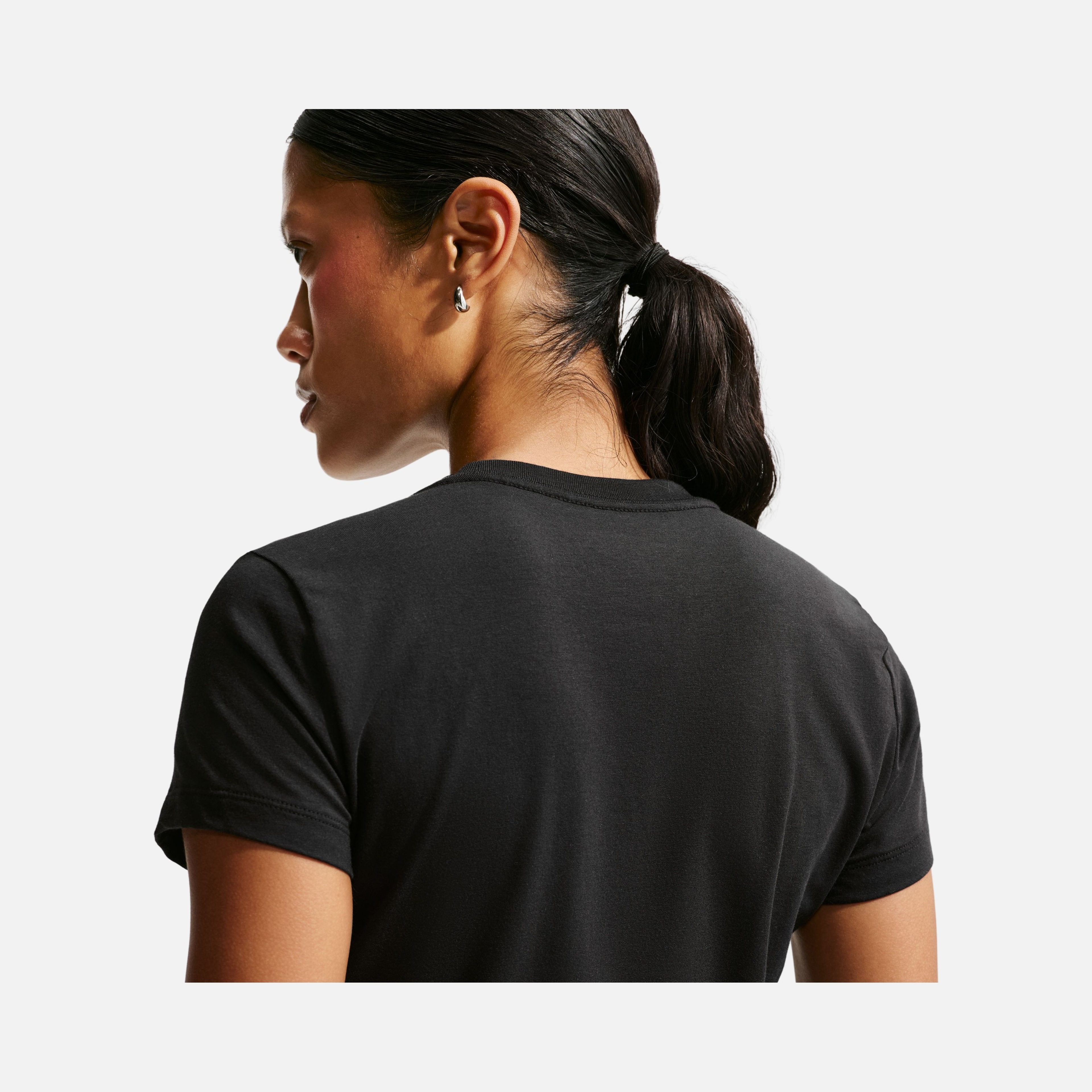 Nike Sportswear Chill Knit Crop Kadın Tişört