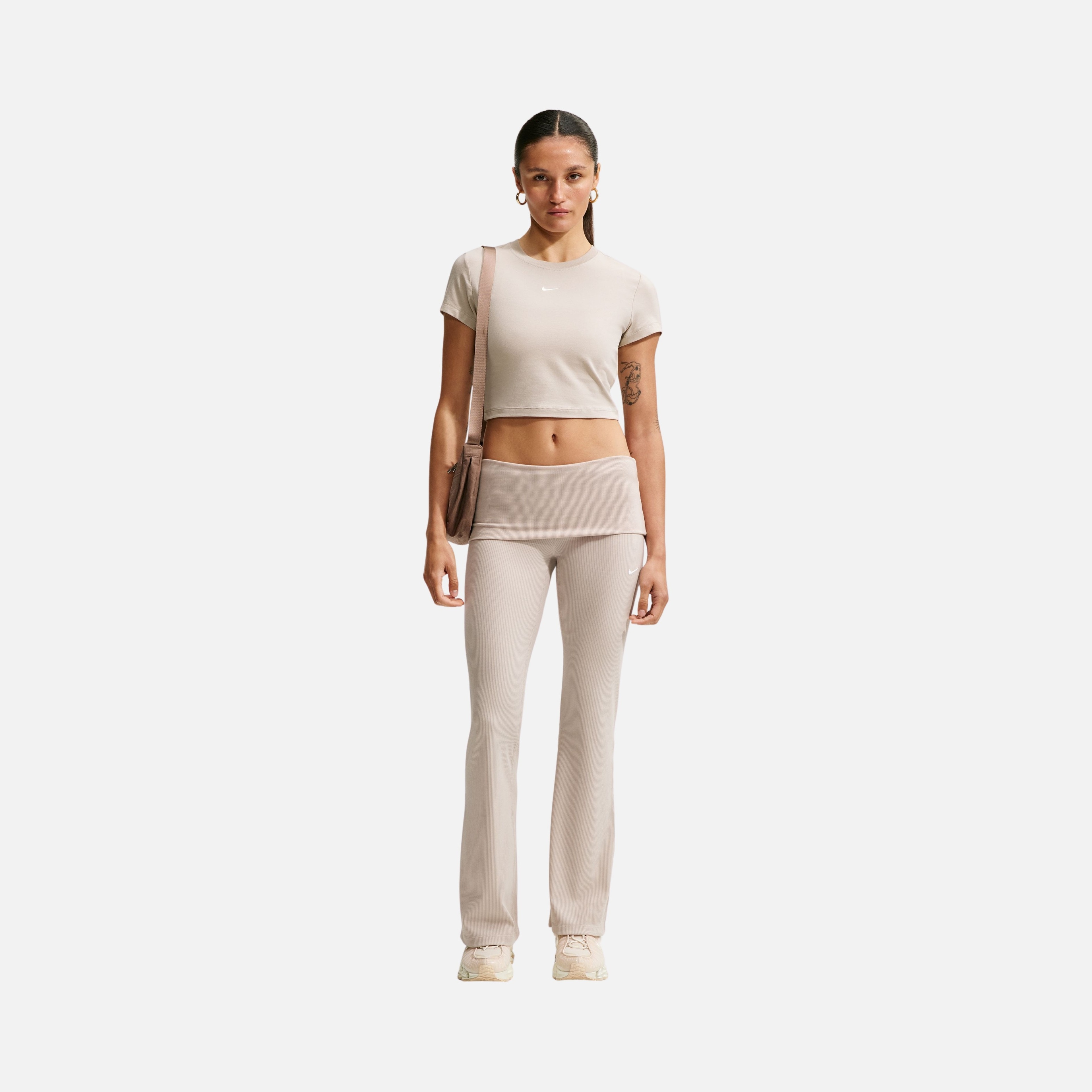 Nike Sportswear Chill Knit Crop Kadın Tişört