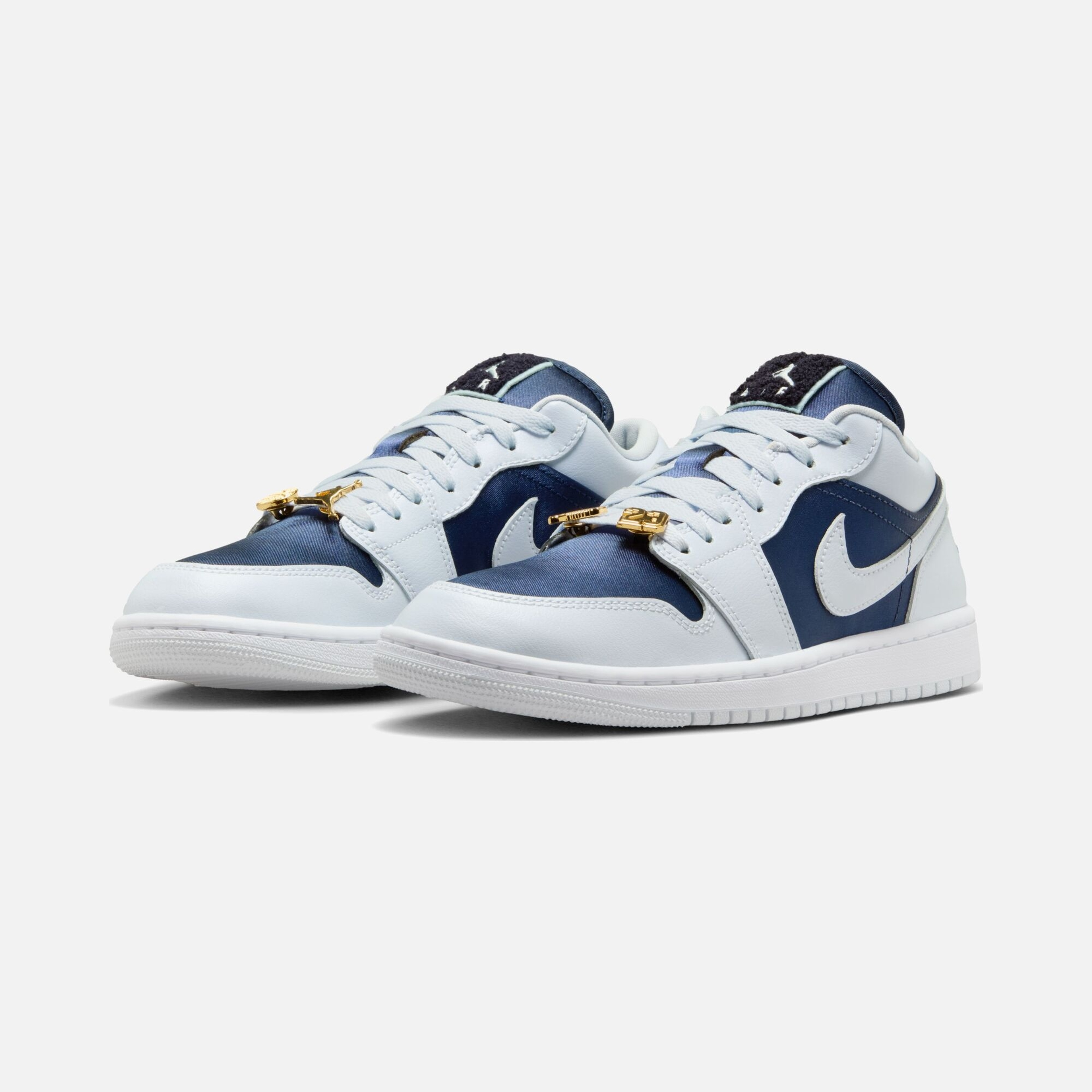 Nike Air Jordan 1 Low "Football Grey" Kadın Spor Ayakkabı