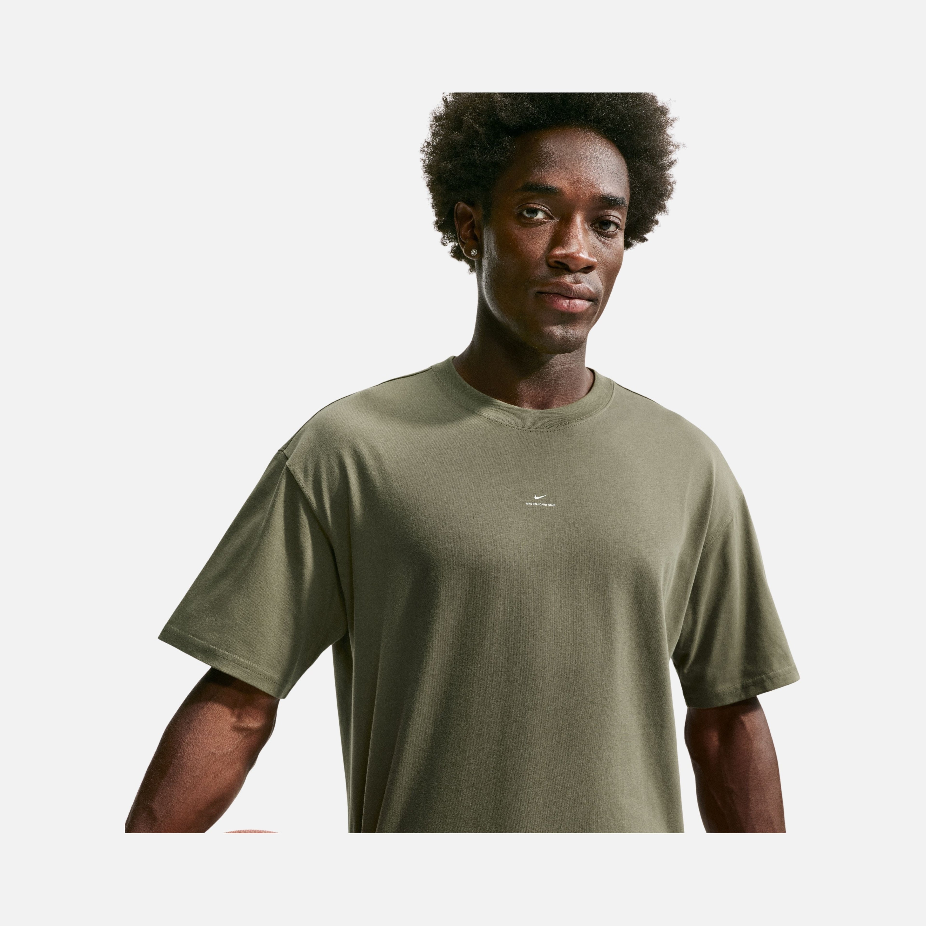 Nike Standard Issue Dri-FIT Erkek Tişört