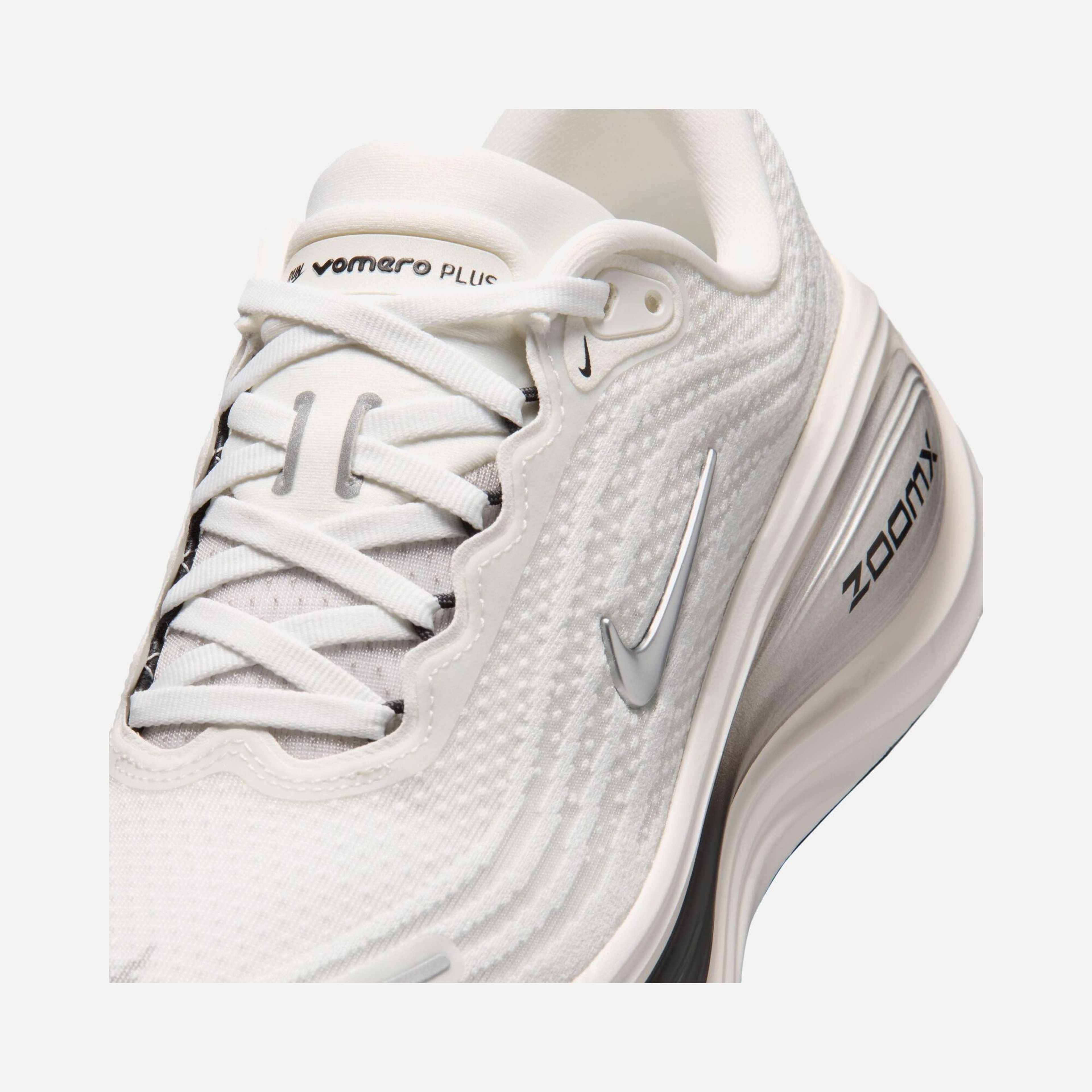 Nike Vomero Plus Road Running Kadın Koşu Ayakkabısı