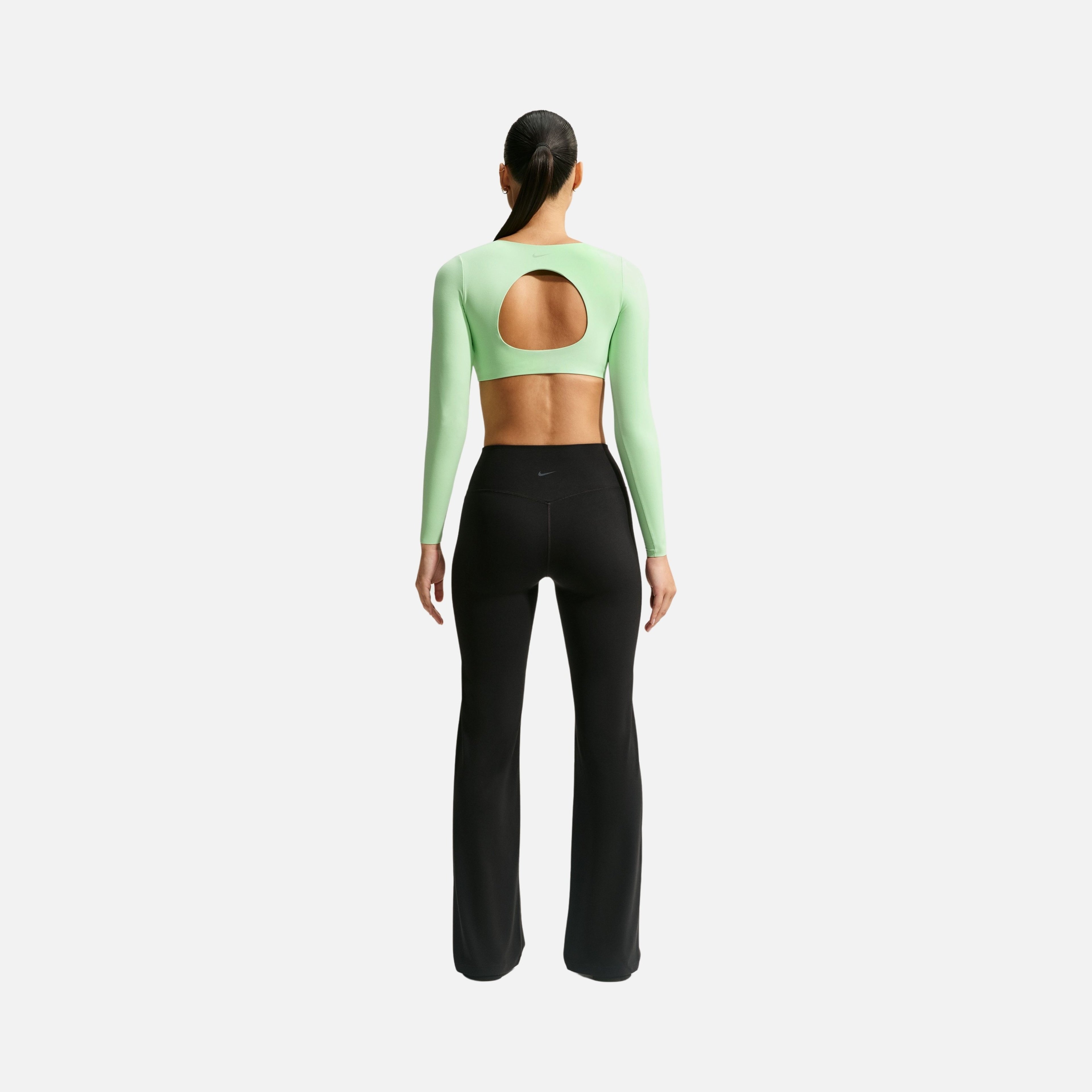 Nike Zenvy Light-Support Padded Long-Sleeve Kadın Bra