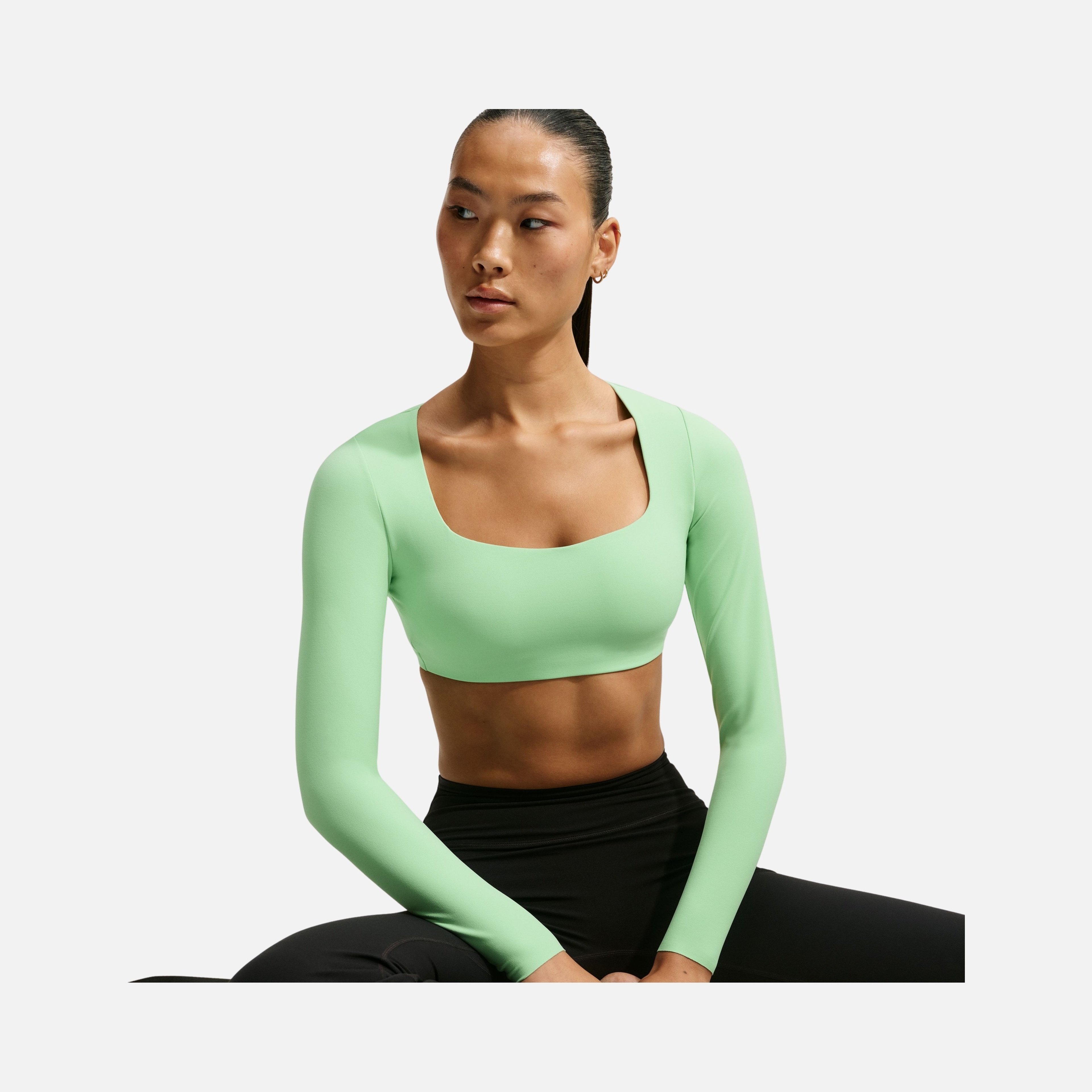 Nike Zenvy Light-Support Padded Long-Sleeve Kadın Bra