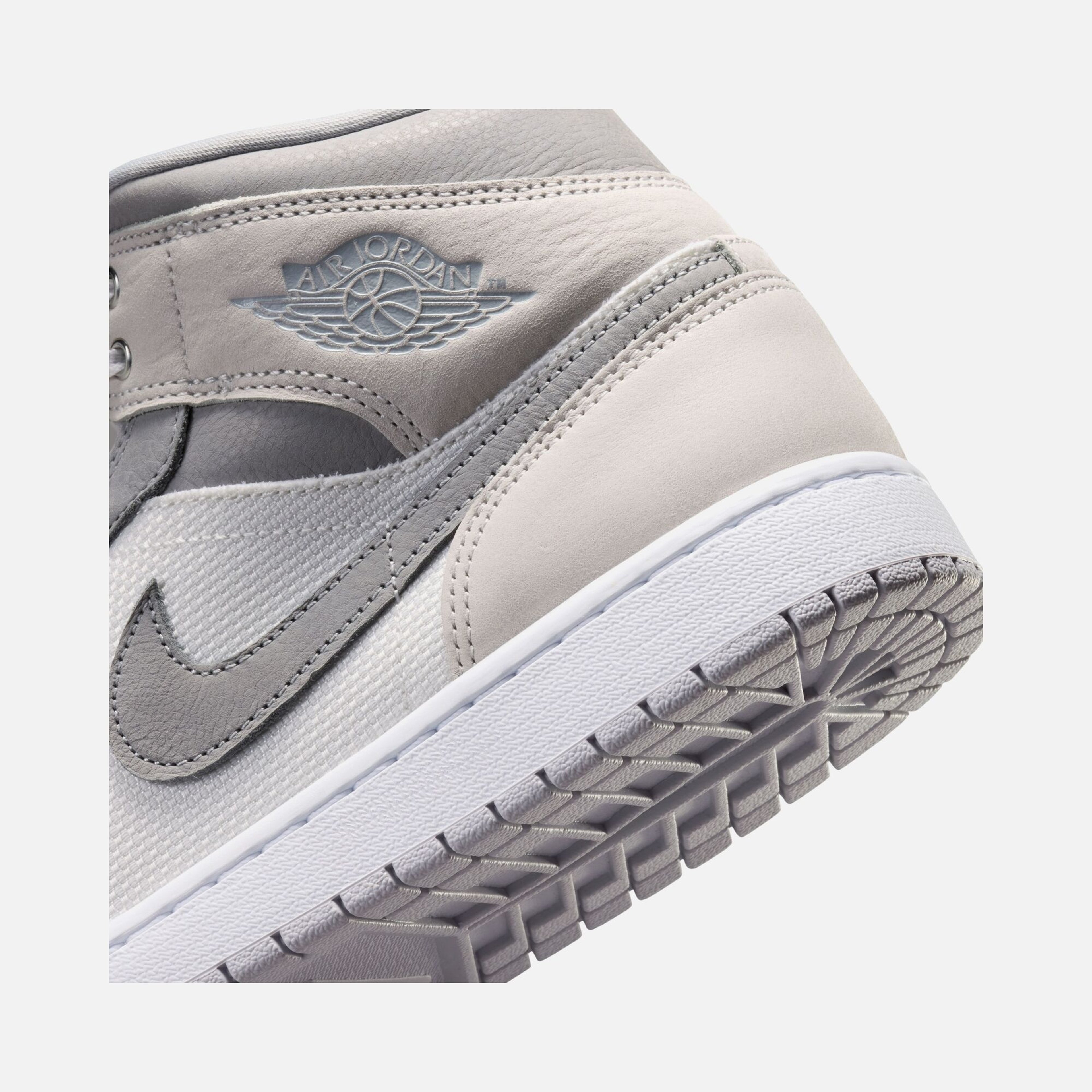 Nike Air Jordan 1 Mid SE "Summit White" Erkek Spor Ayakkabı