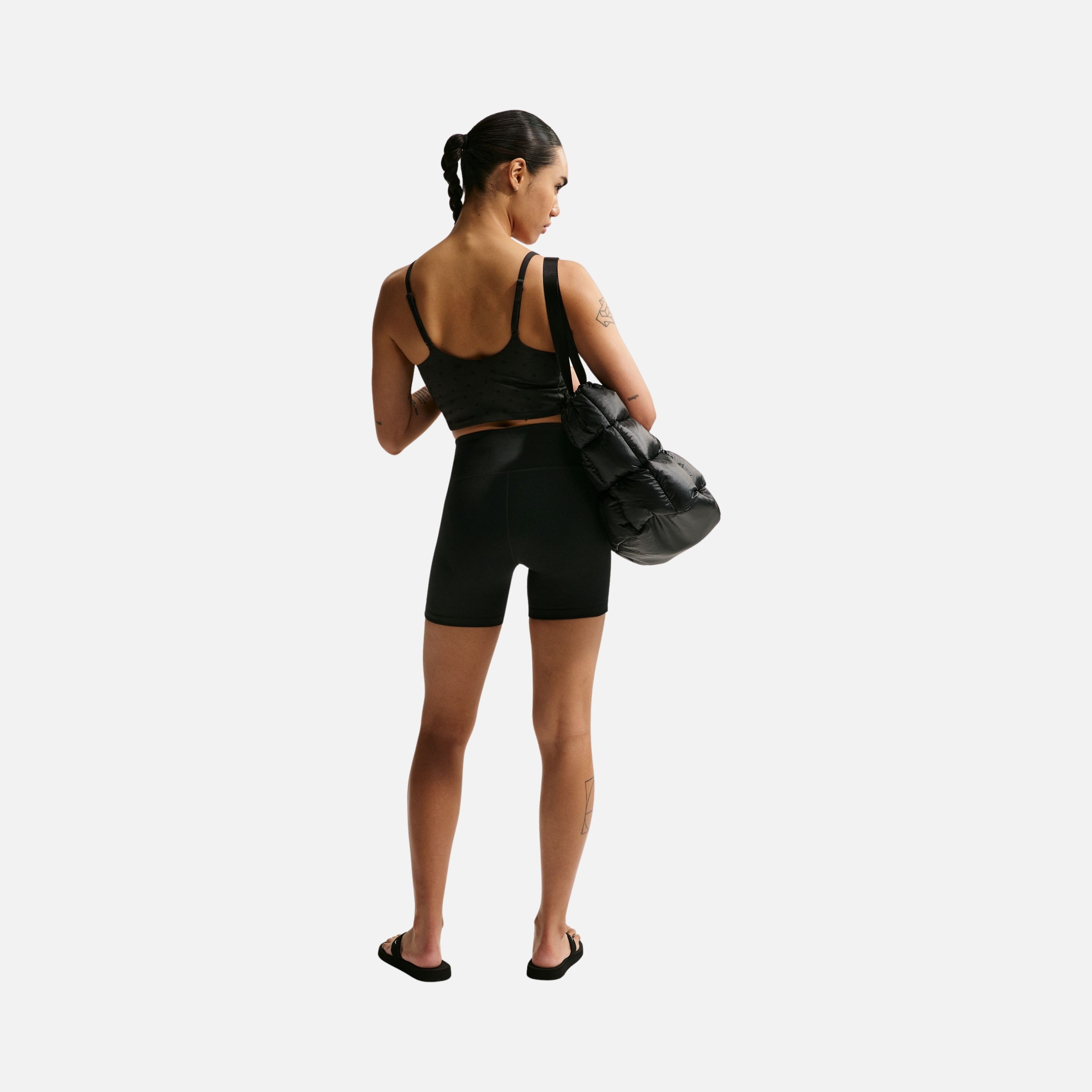 Nike Dri-Fit One Hr 5 In Short Useam Kadın Tayt